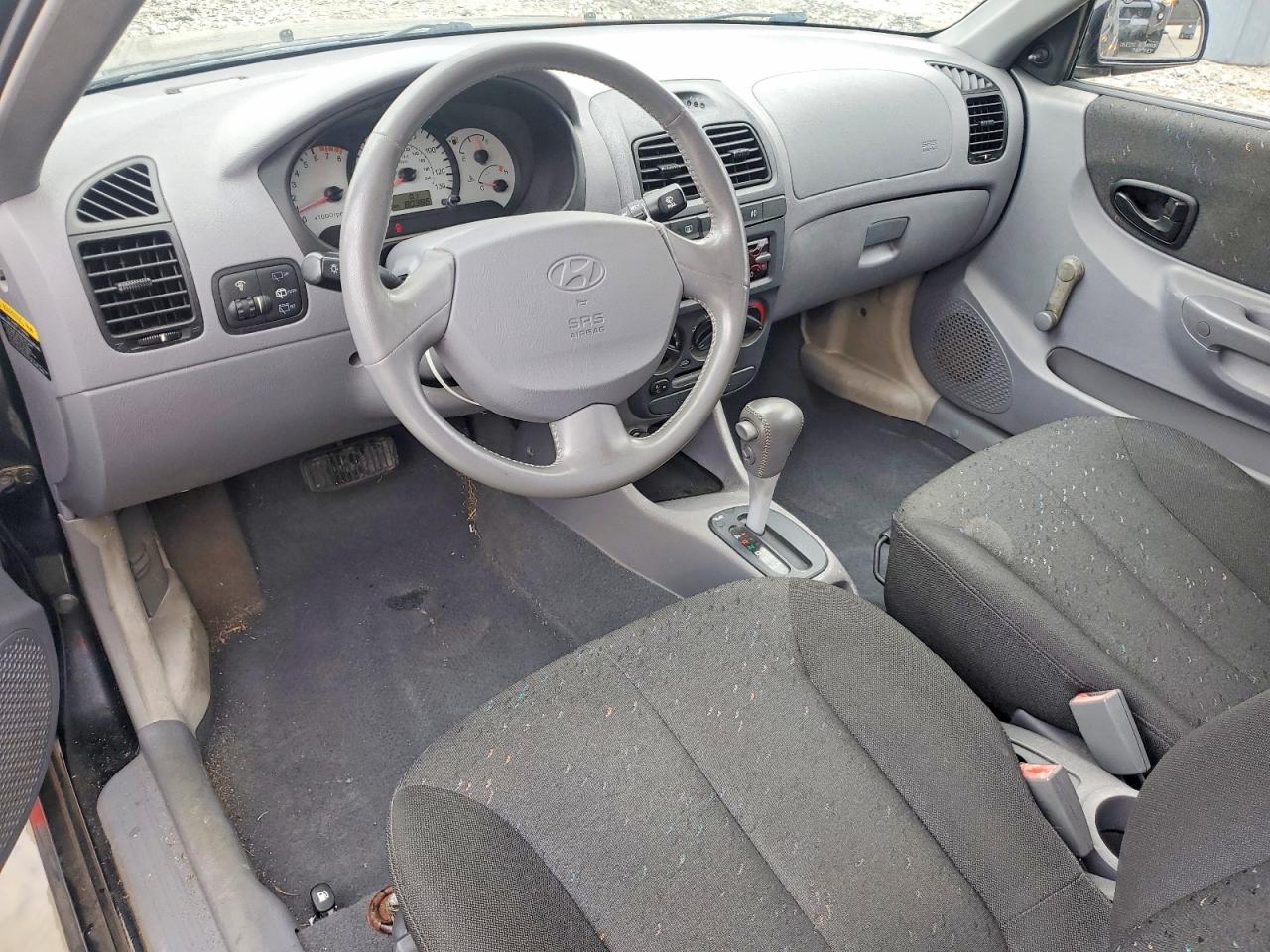 2004 Hyundai Accent Gl Black vin: KMHCG35C04U303951
