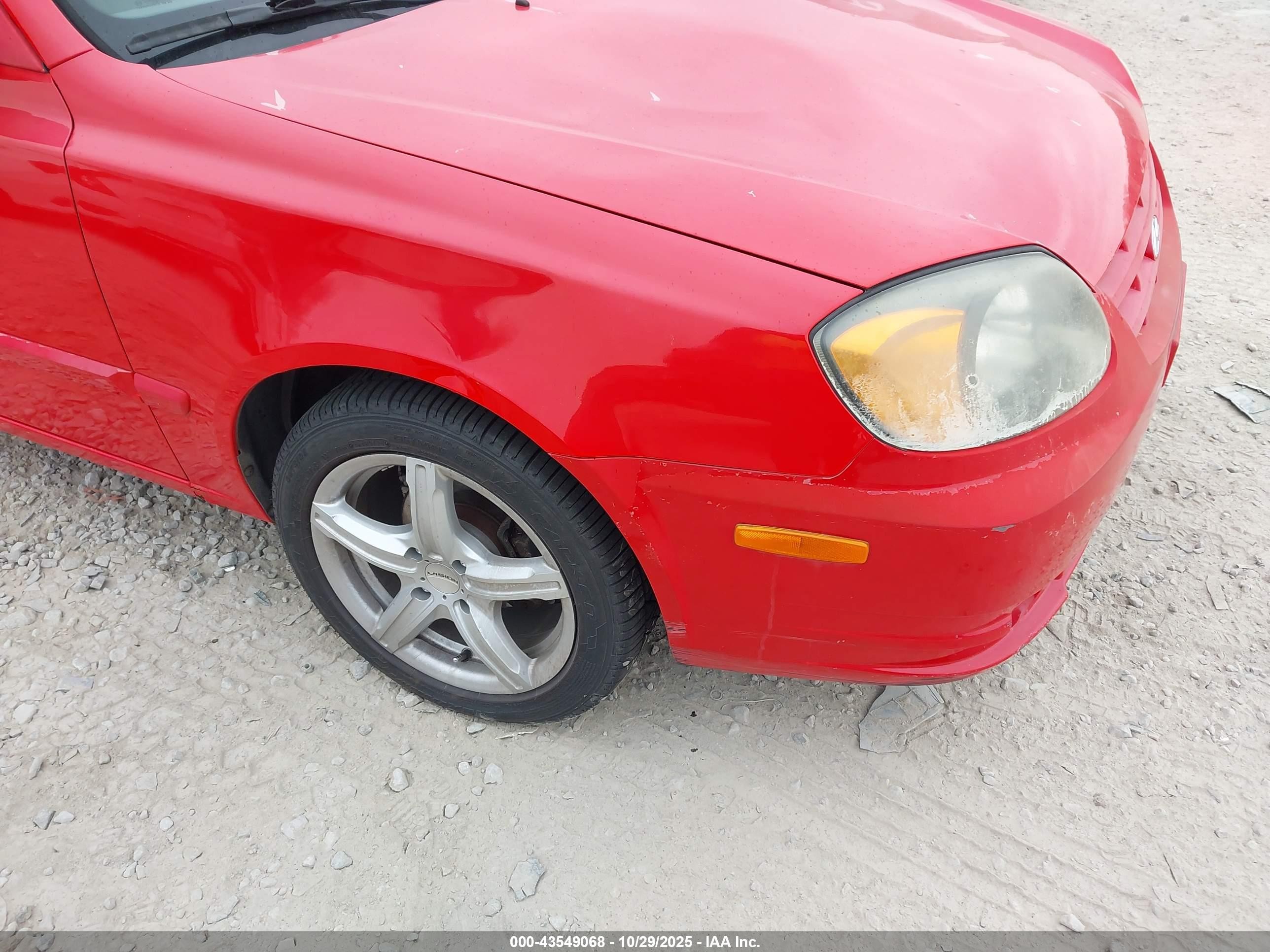 2004 Hyundai Accent Gl/gt Red vin: KMHCG35C24U298798