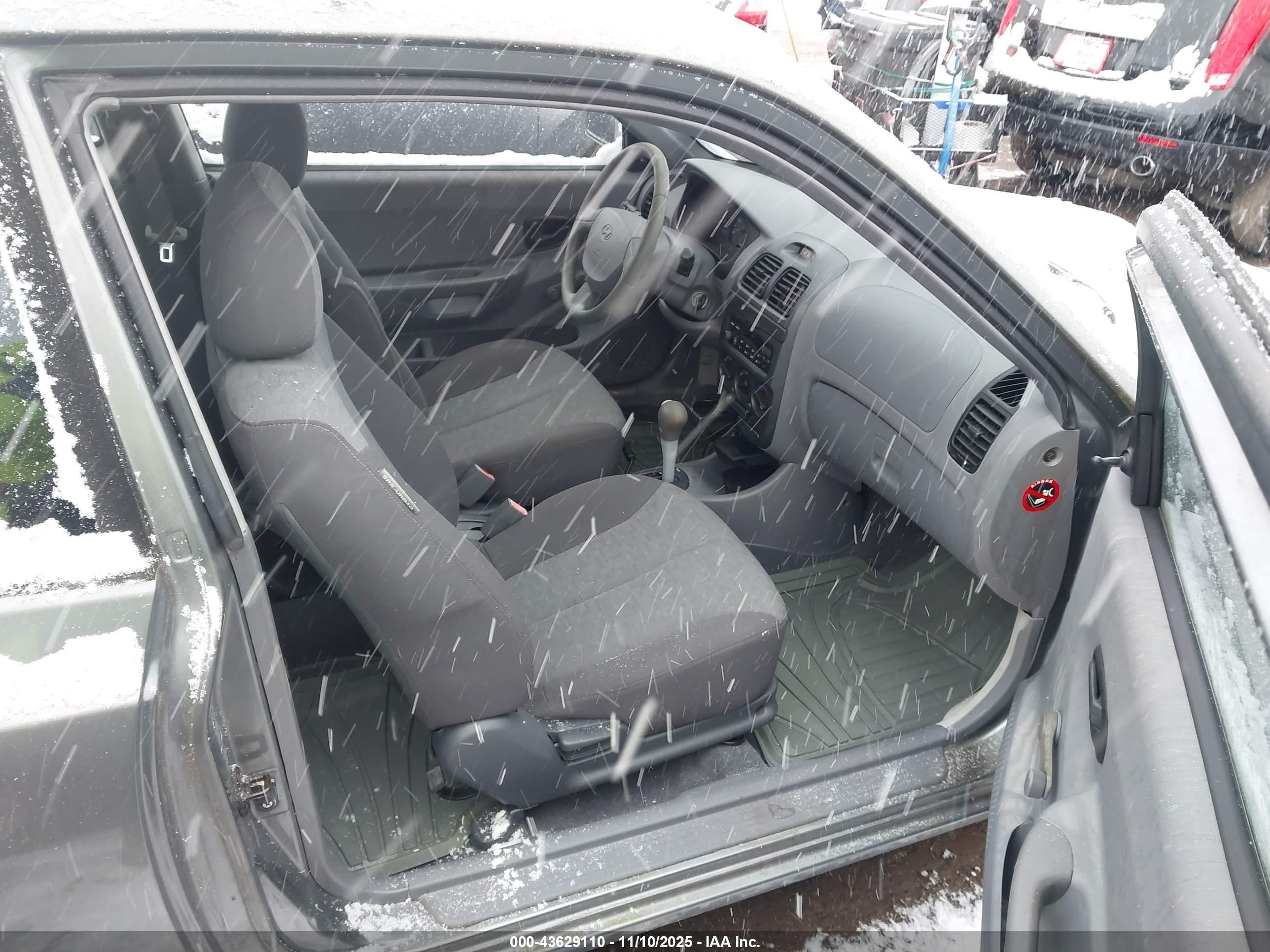2004 Hyundai Accent Gl/gt Gray vin: KMHCG35C24U315356
