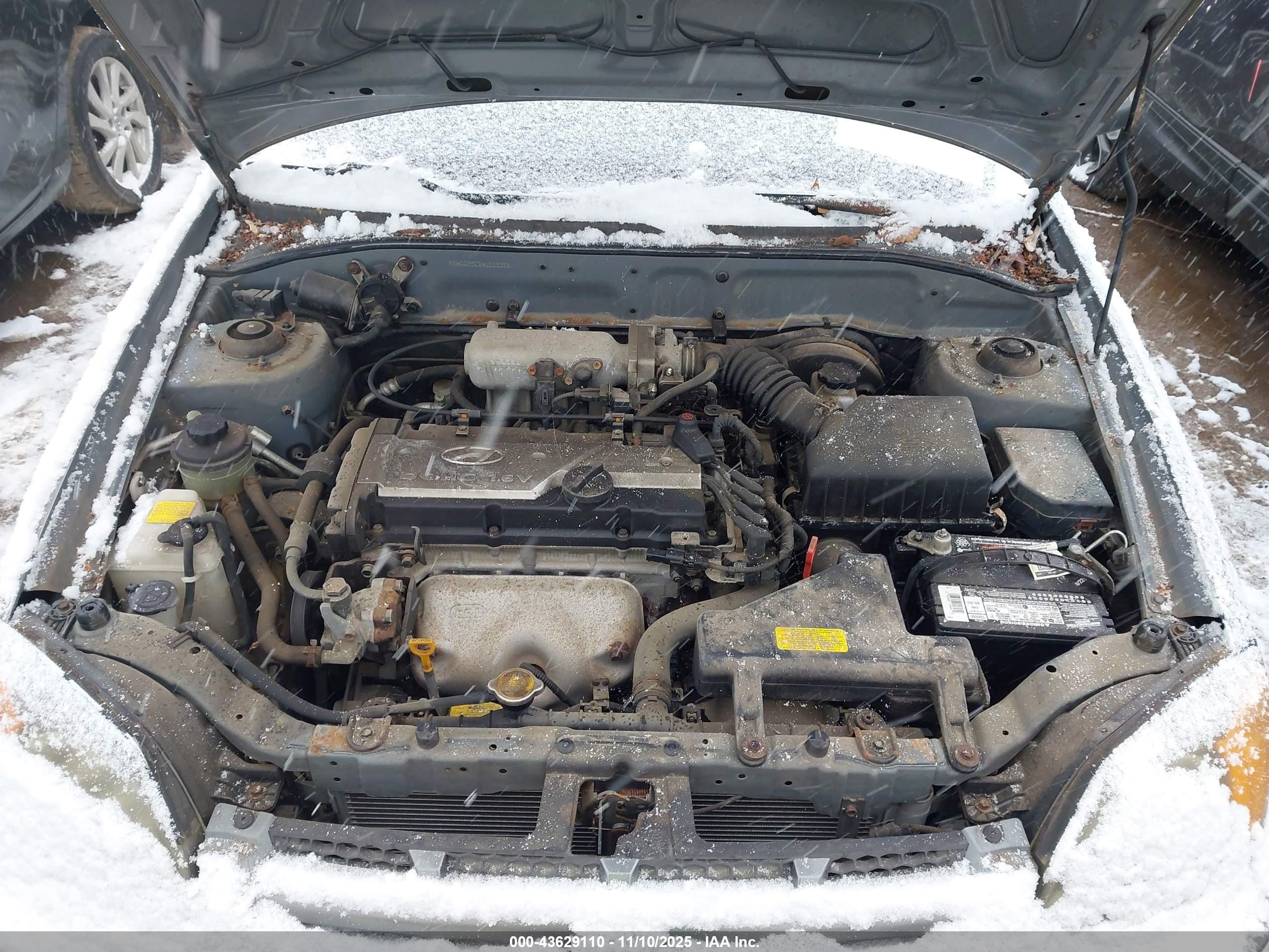2004 Hyundai Accent Gl/gt Gray vin: KMHCG35C24U315356