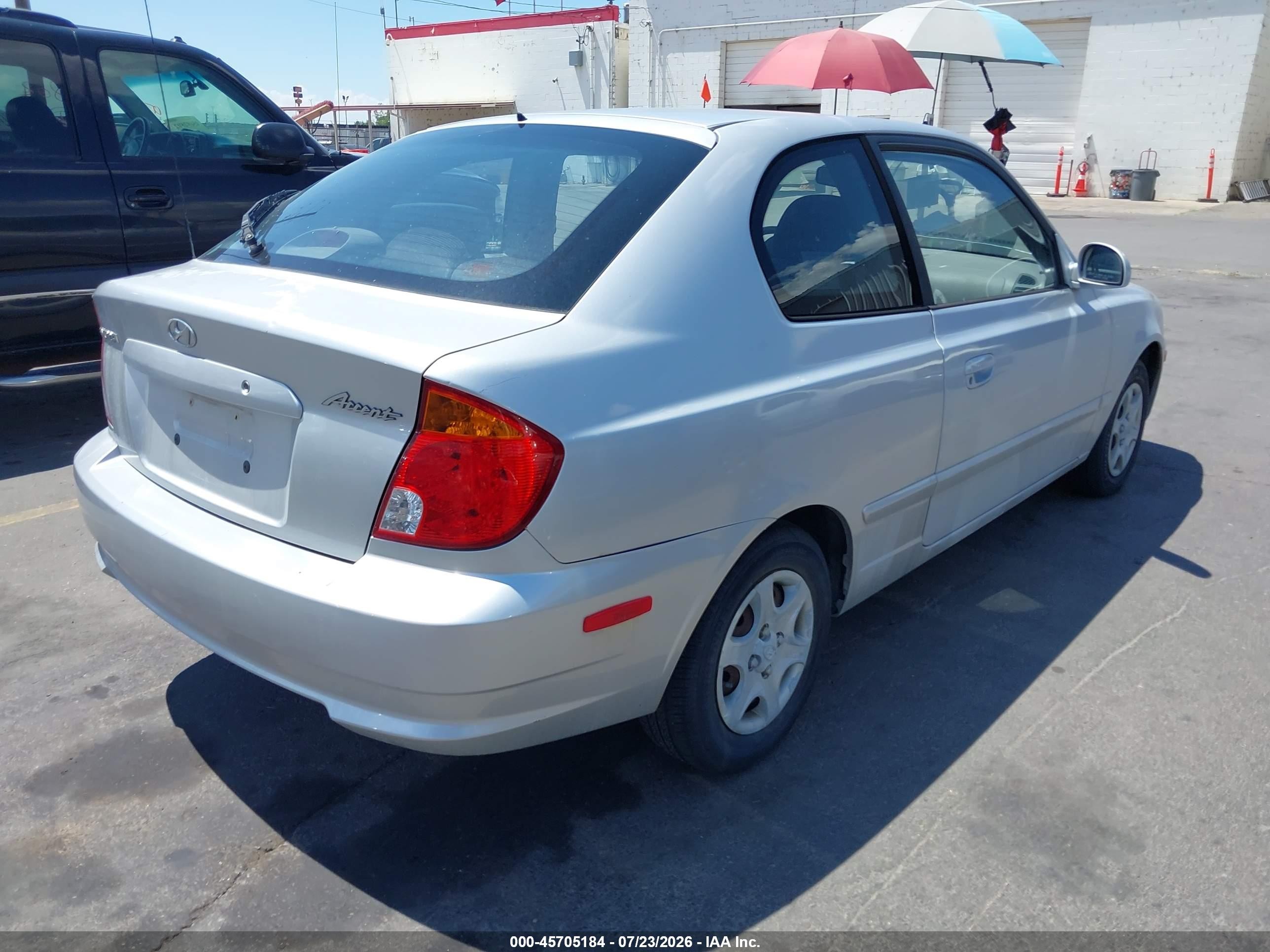 2005 Hyundai Accent Gls/gt Silver vin: KMHCG35C25U349797