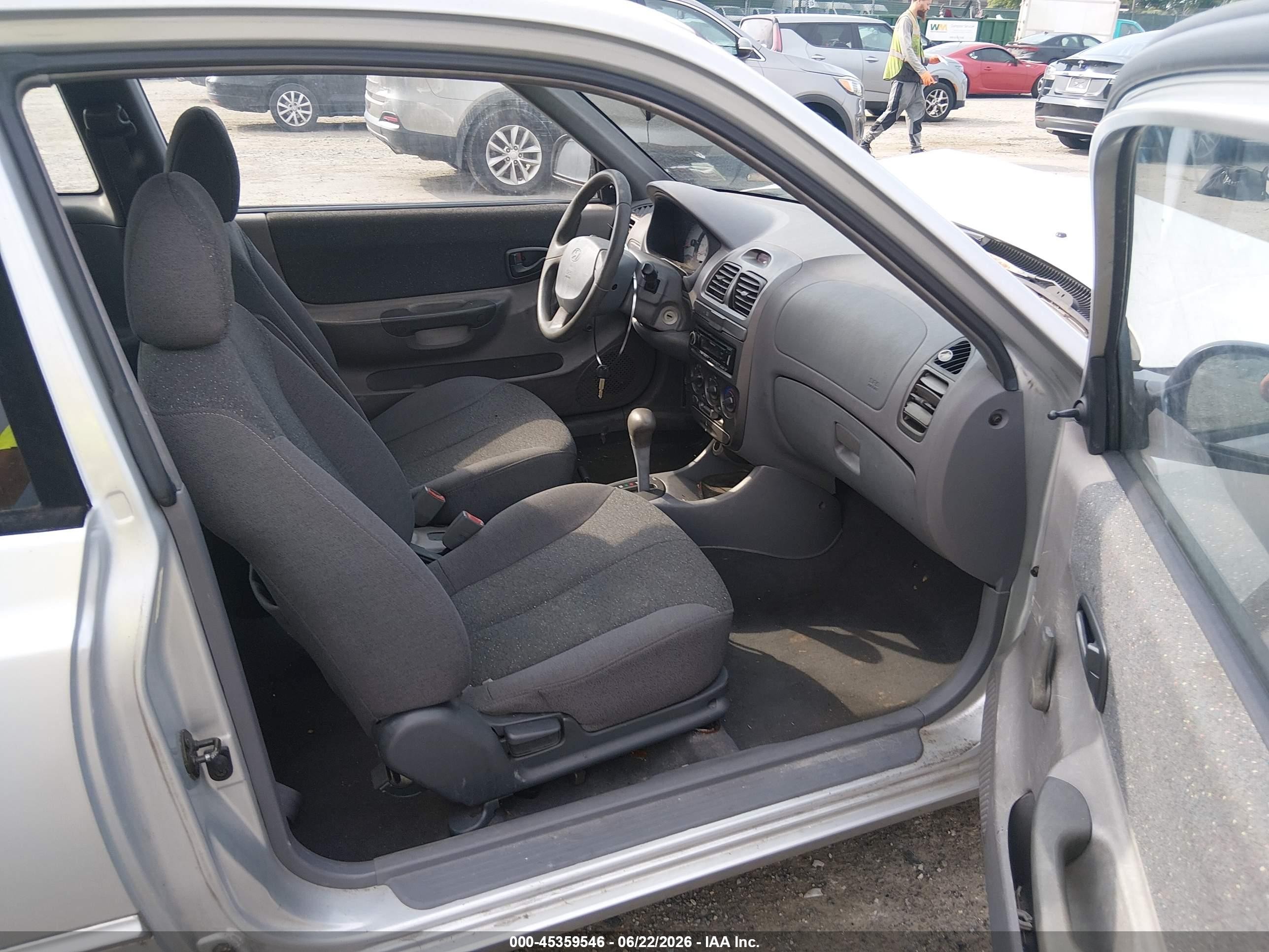 2002 Hyundai Accent Gs Silver vin: KMHCG35C32U190199