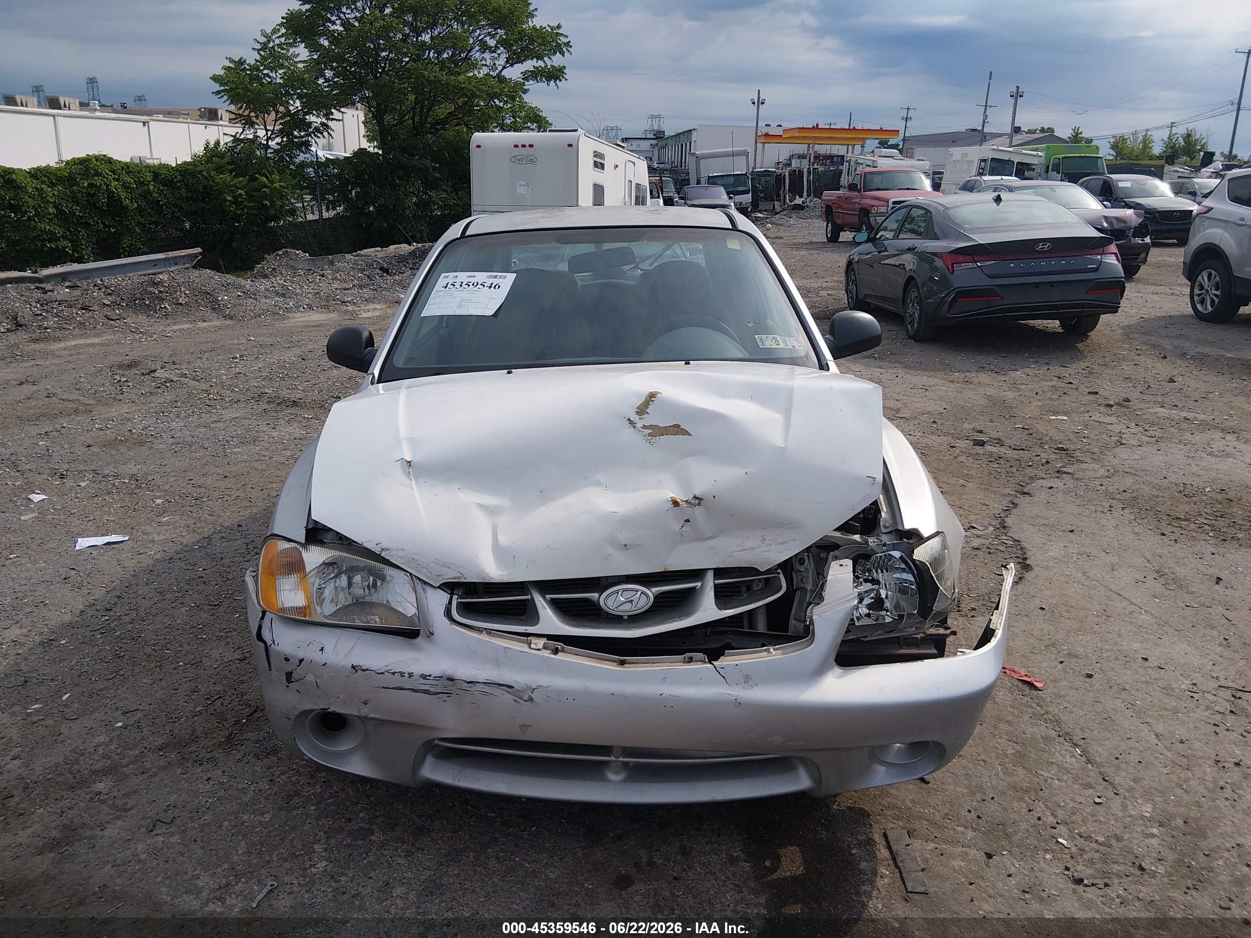 2002 Hyundai Accent Gs Silver vin: KMHCG35C32U190199