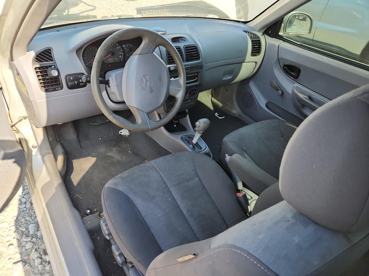 2004 Hyundai Accent Gl Gray vin: KMHCG35C34U300980