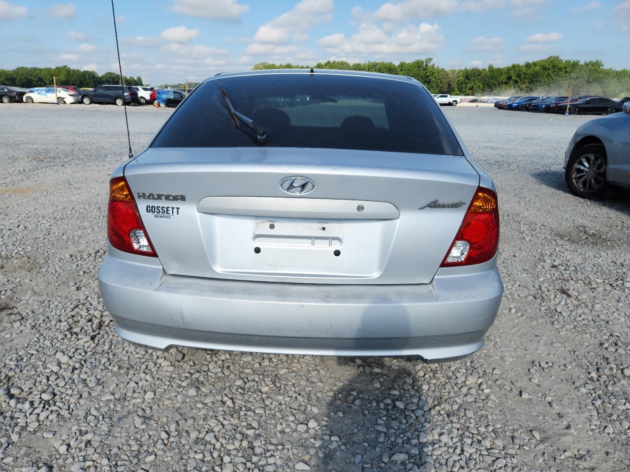 2004 Hyundai Accent Gl Gray vin: KMHCG35C34U300980