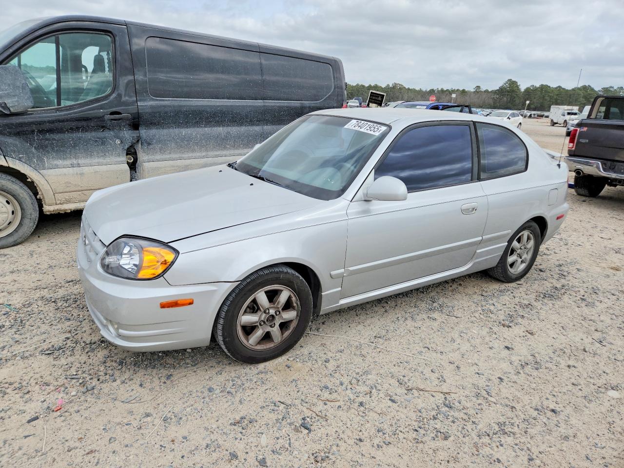 2004 Hyundai Accent Gl Silver vin: KMHCG35C54U279677
