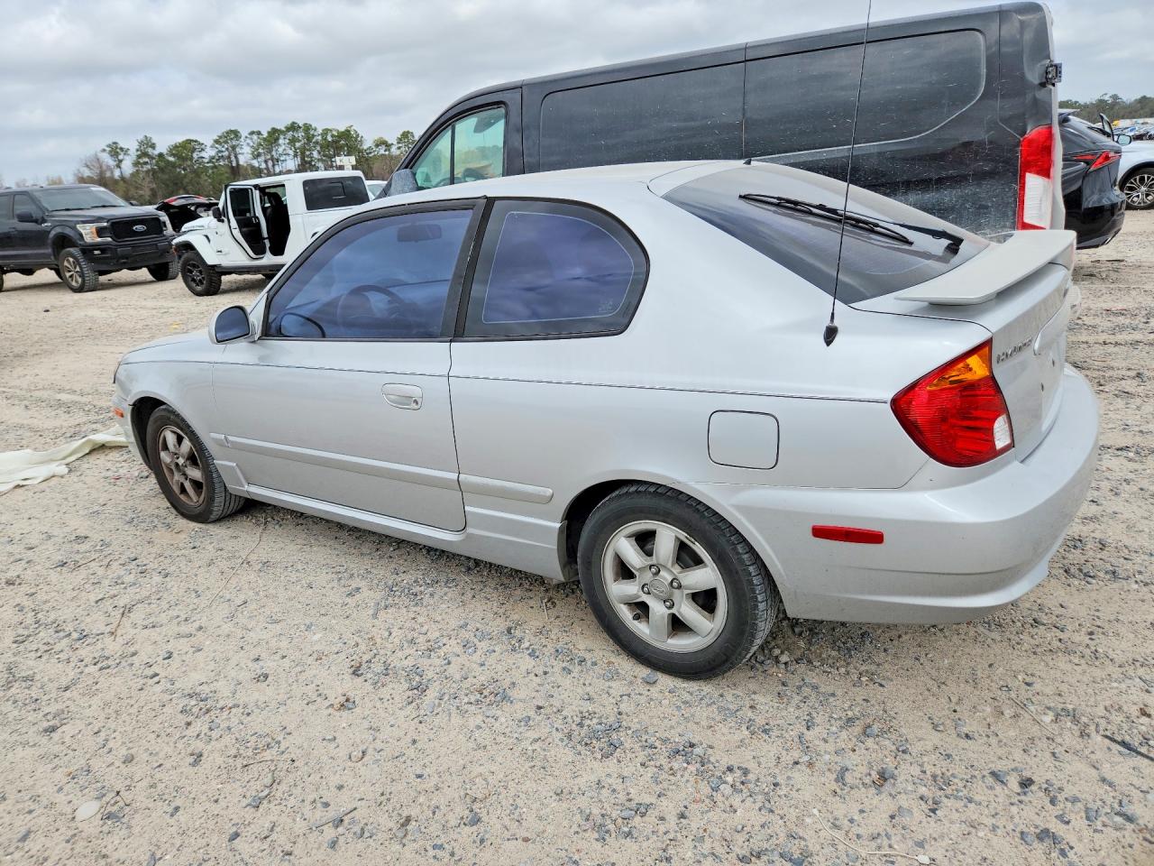 2004 Hyundai Accent Gl Silver vin: KMHCG35C54U279677