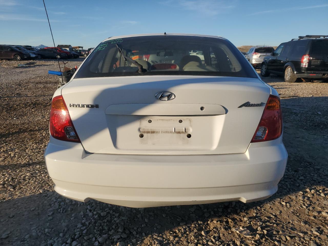 2004 Hyundai Accent Gl Белый vin: KMHCG35C54U285740
