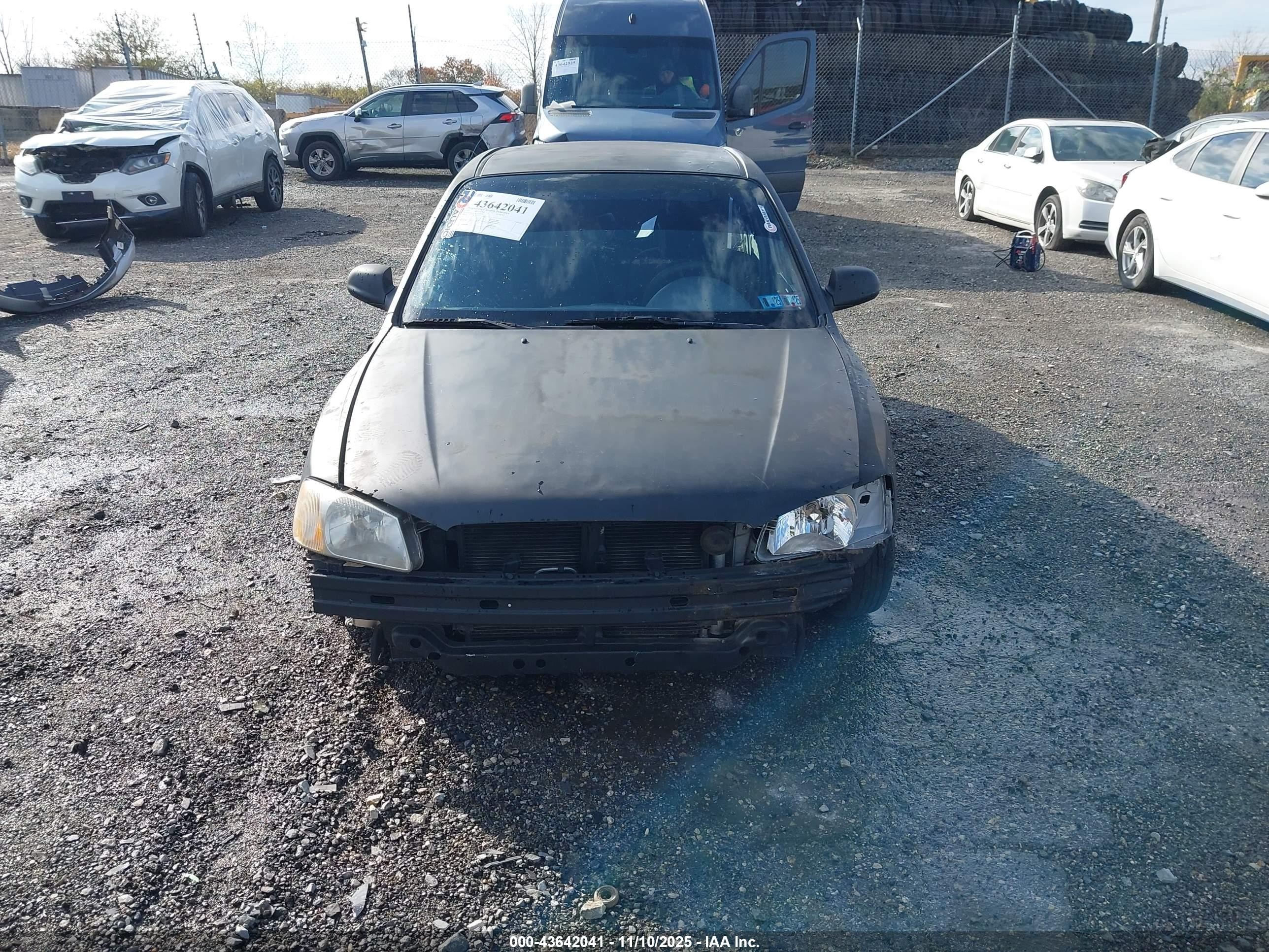 2001 Hyundai Accent Gs Black vin: KMHCG35C61U119724
