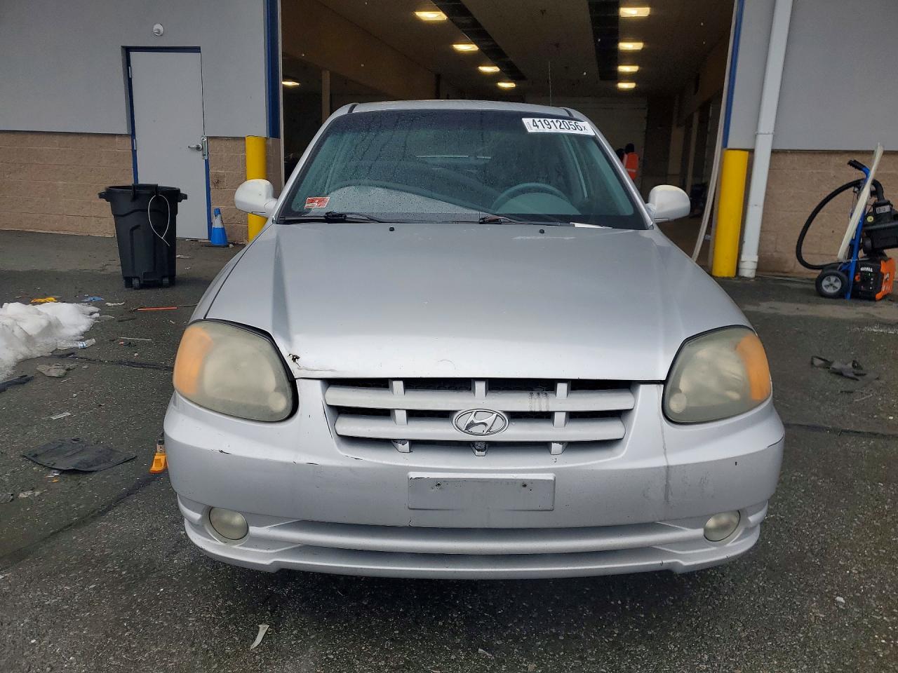 2004 Hyundai Accent Gl Silver vin: KMHCG35C64U279946