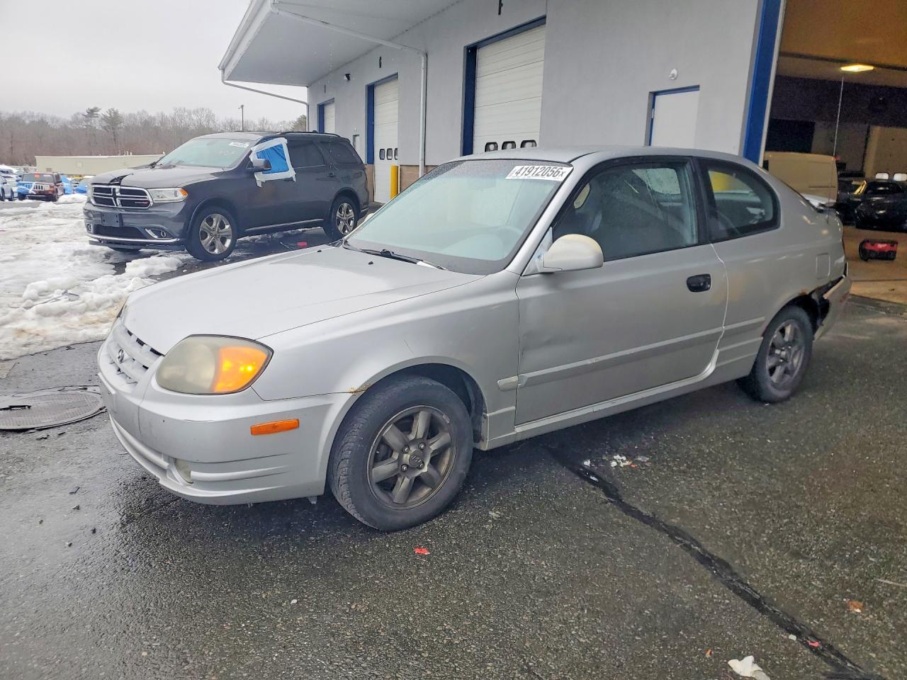 2004 Hyundai Accent Gl Silver vin: KMHCG35C64U279946