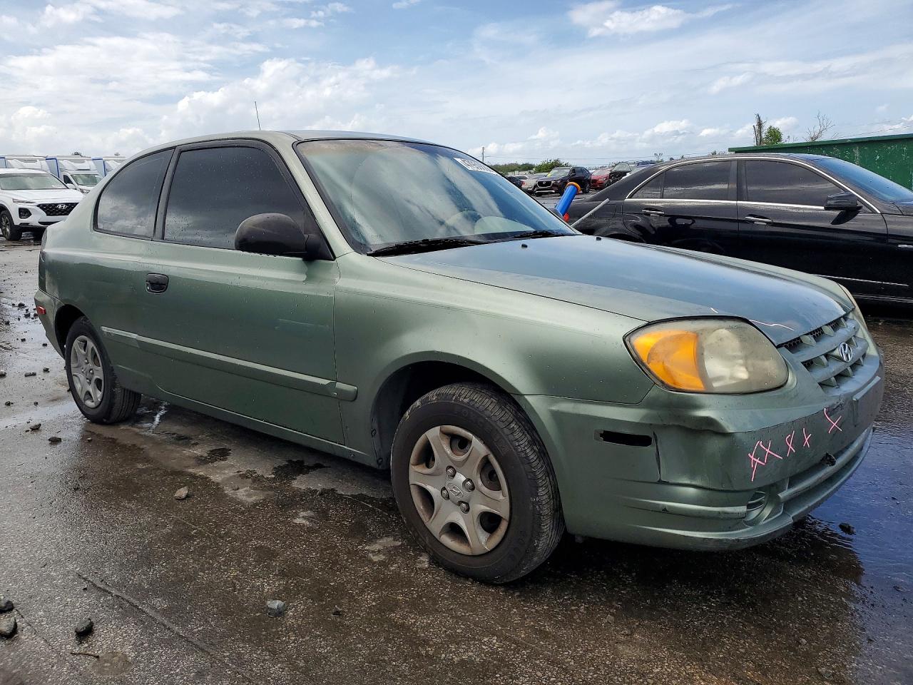 2004 Hyundai Accent Gl Silver vin: KMHCG35C64U286556