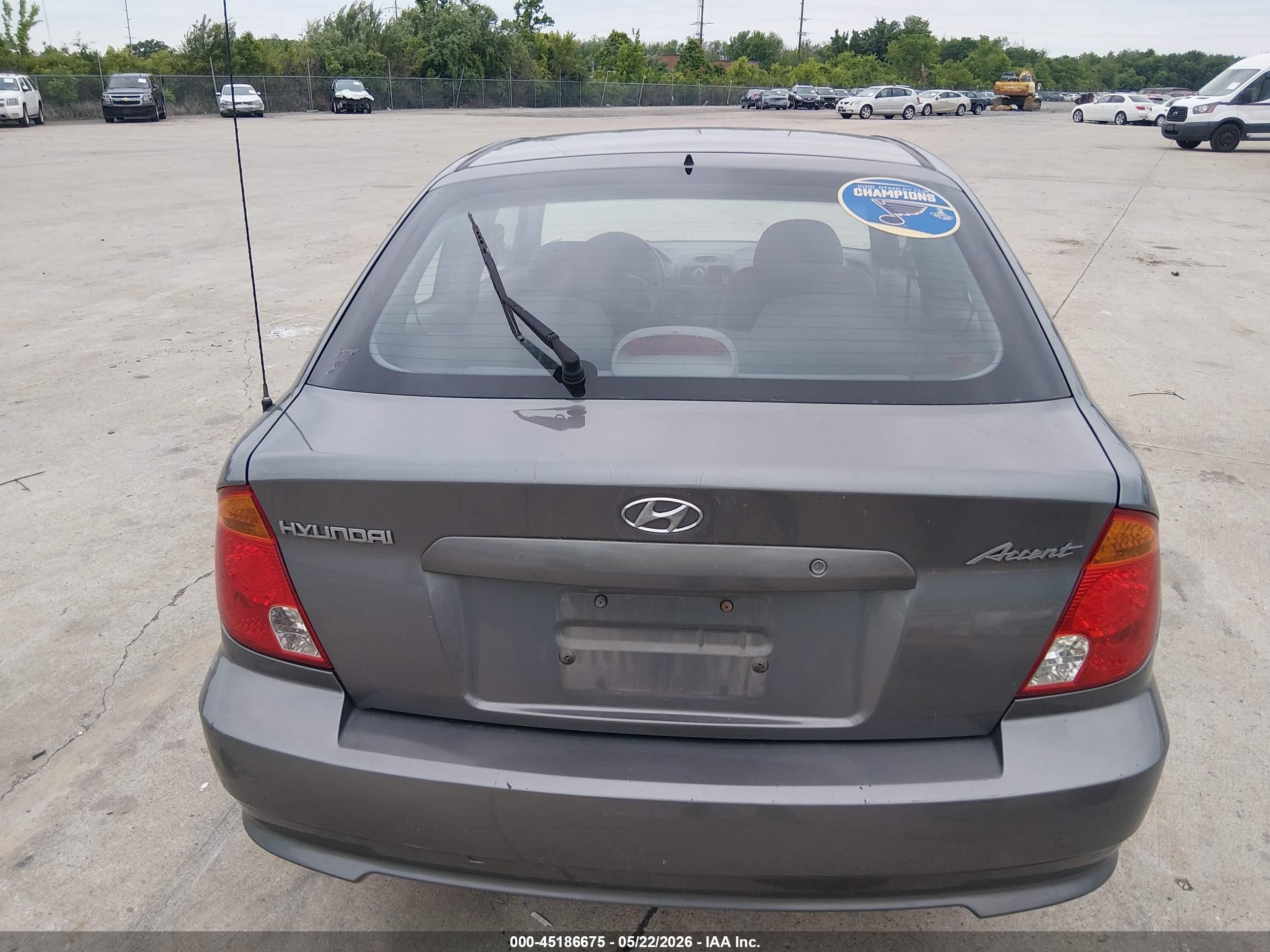 2004 Hyundai Accent Gl/gt Gray vin: KMHCG35C74U318348
