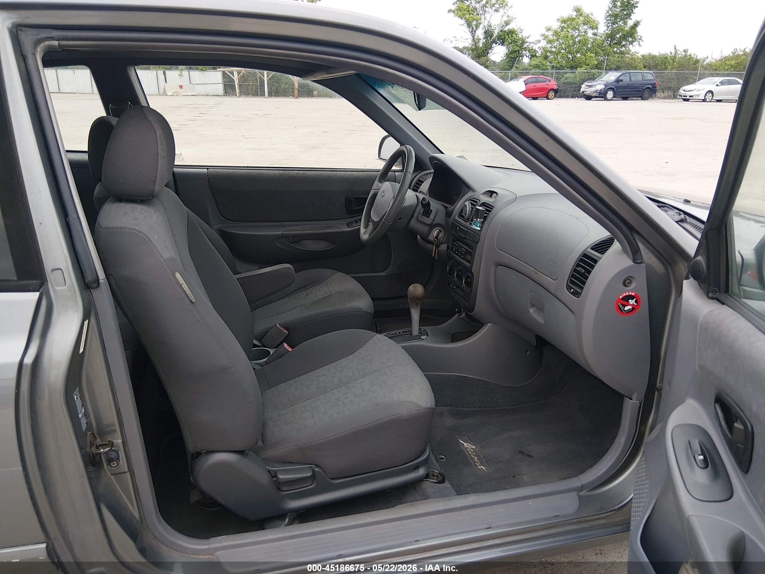 2004 Hyundai Accent Gl/gt Gray vin: KMHCG35C74U318348