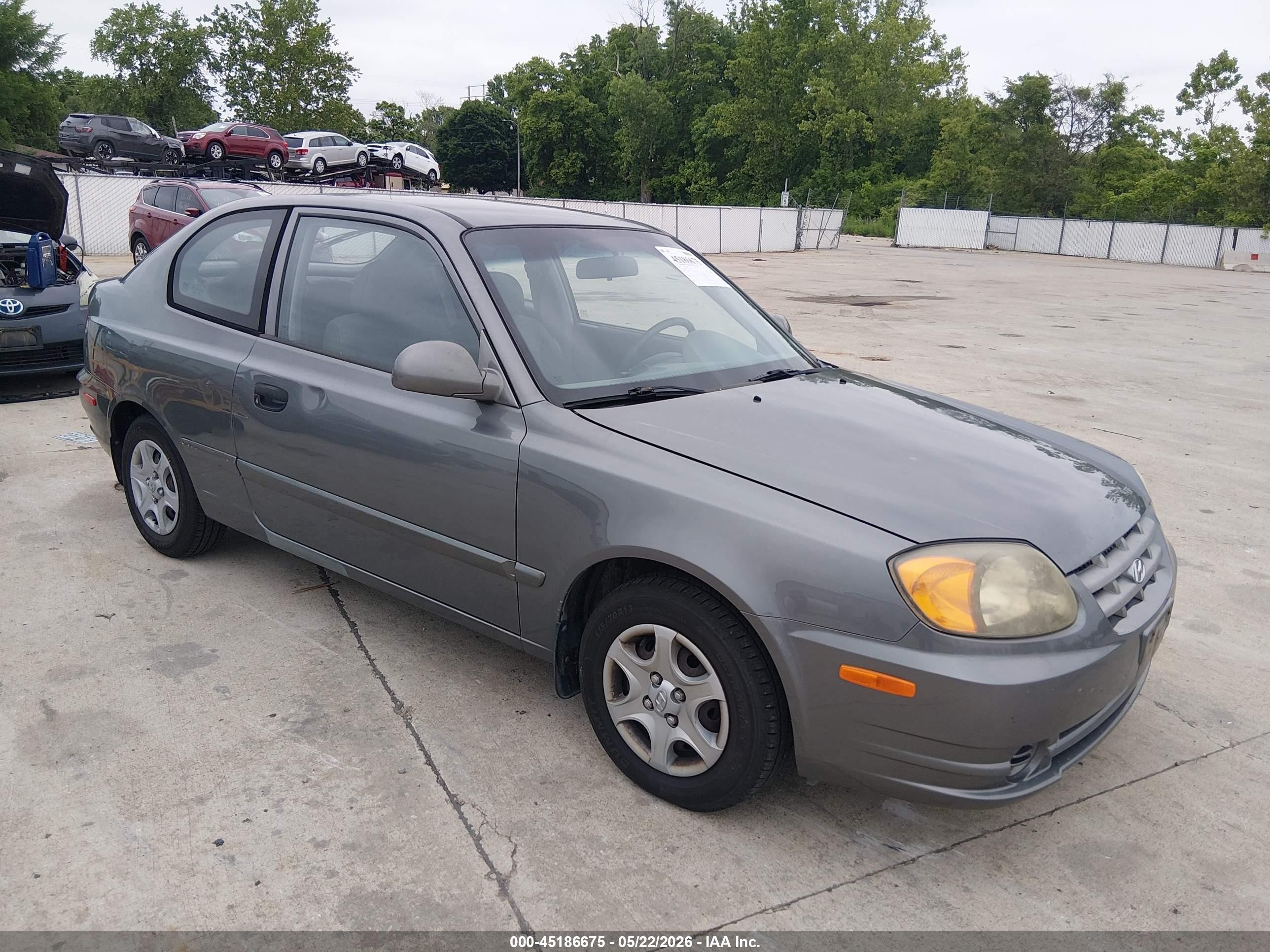 2004 Hyundai Accent Gl/gt Gray vin: KMHCG35C74U318348