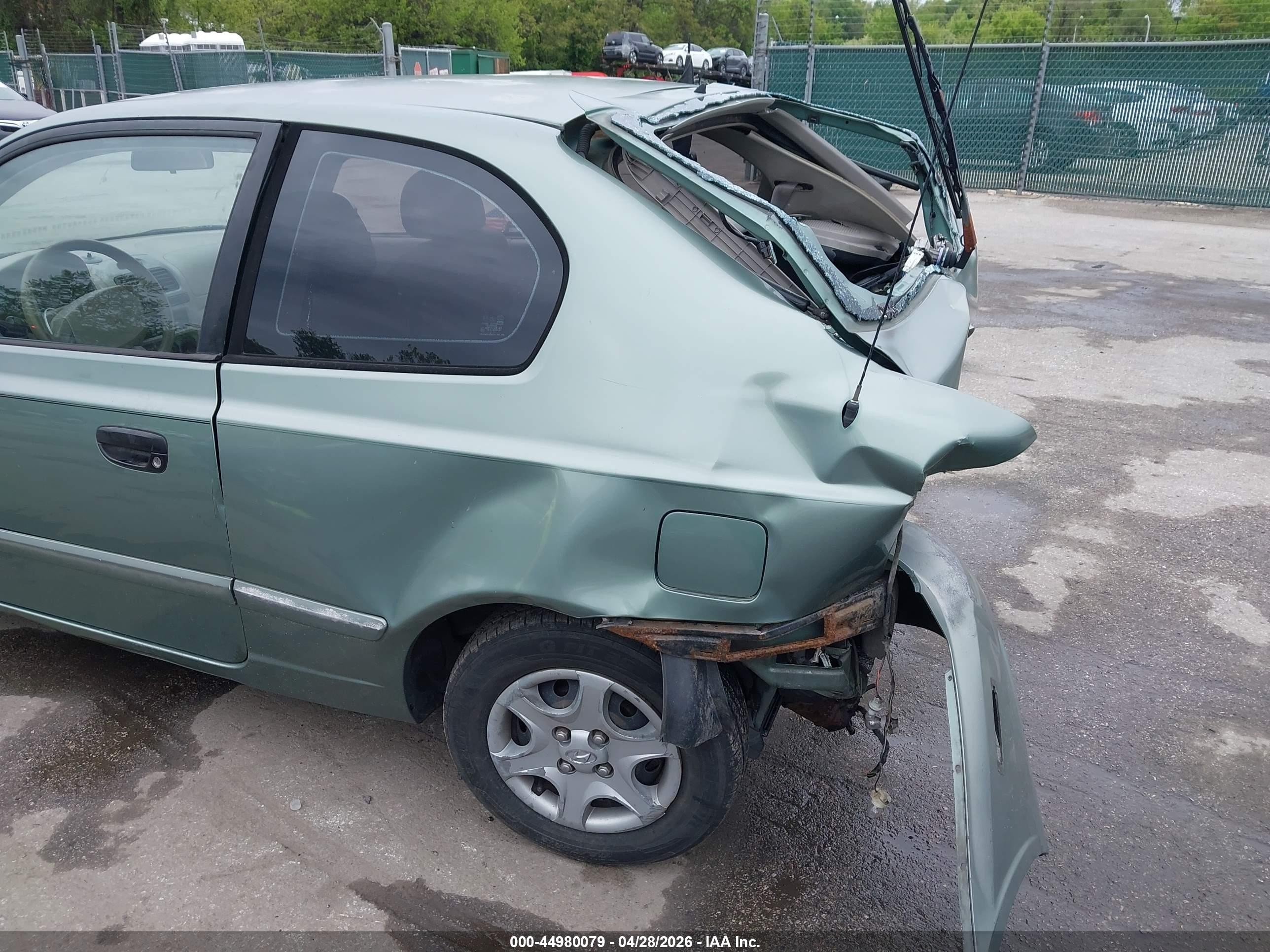 2004 Hyundai Accent Gl/gt Зеленый vin: KMHCG35C74U318527