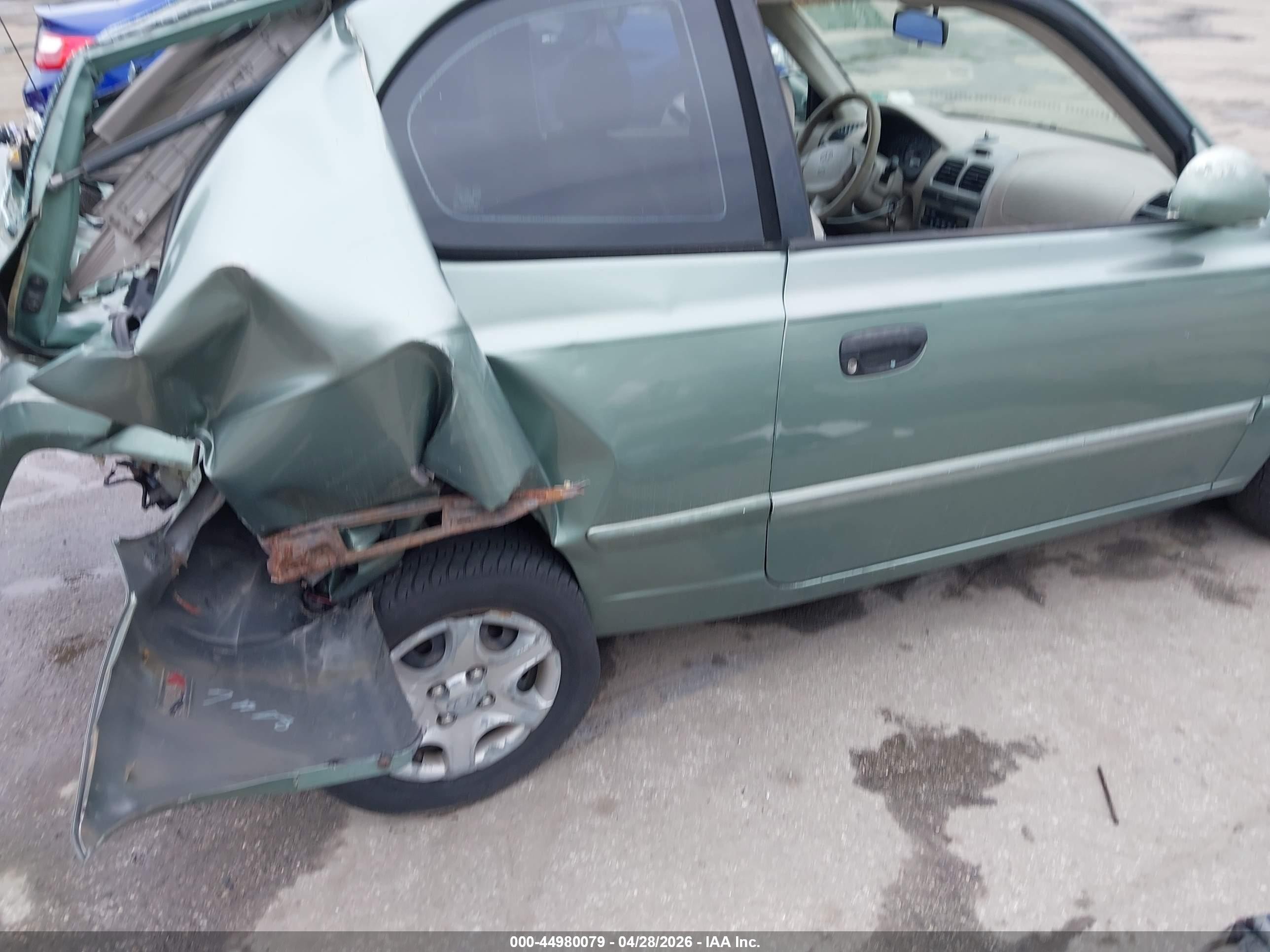 2004 Hyundai Accent Gl/gt Зеленый vin: KMHCG35C74U318527