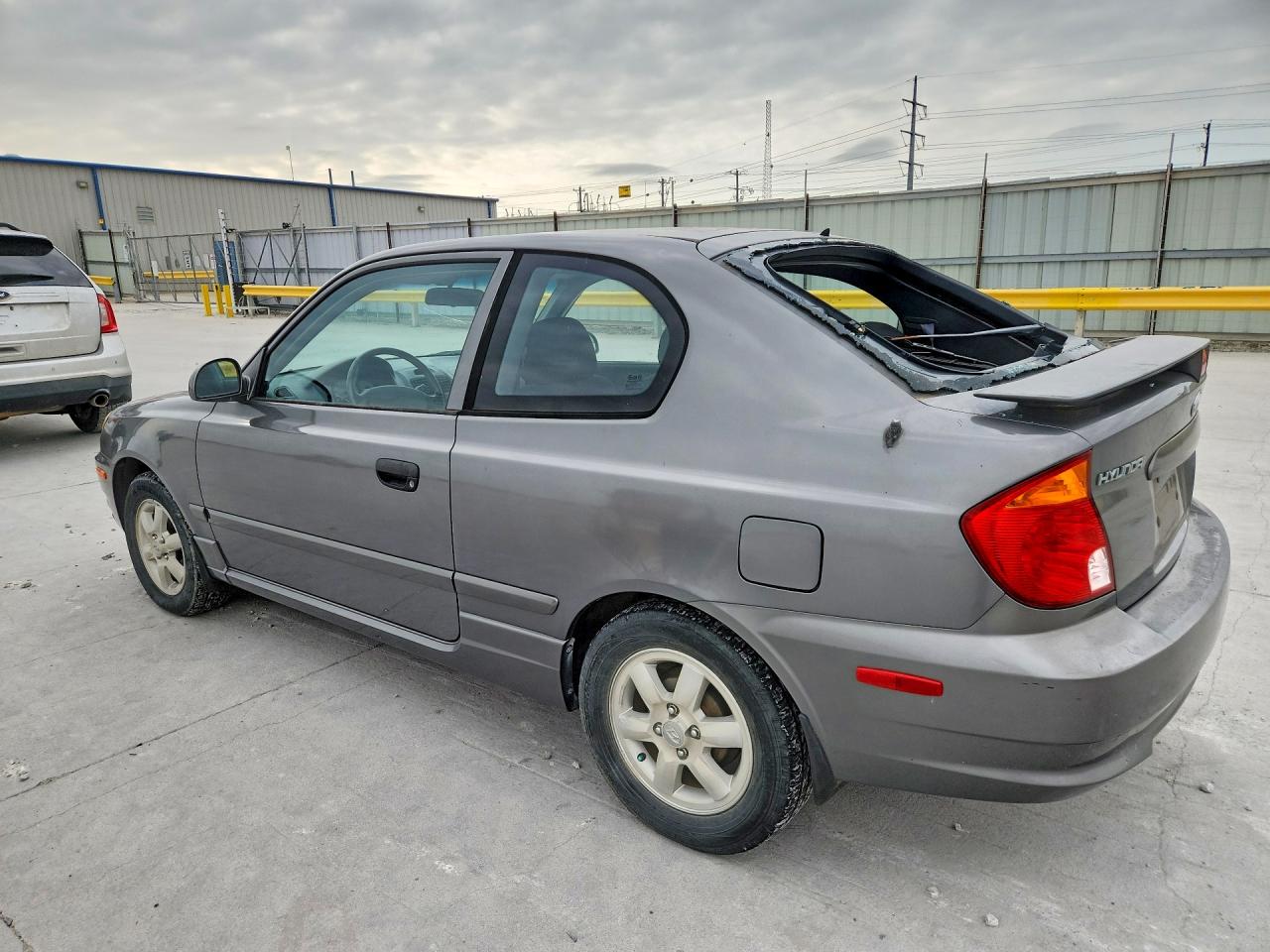 2005 Hyundai Accent Gs Gray vin: KMHCG35C75U322188