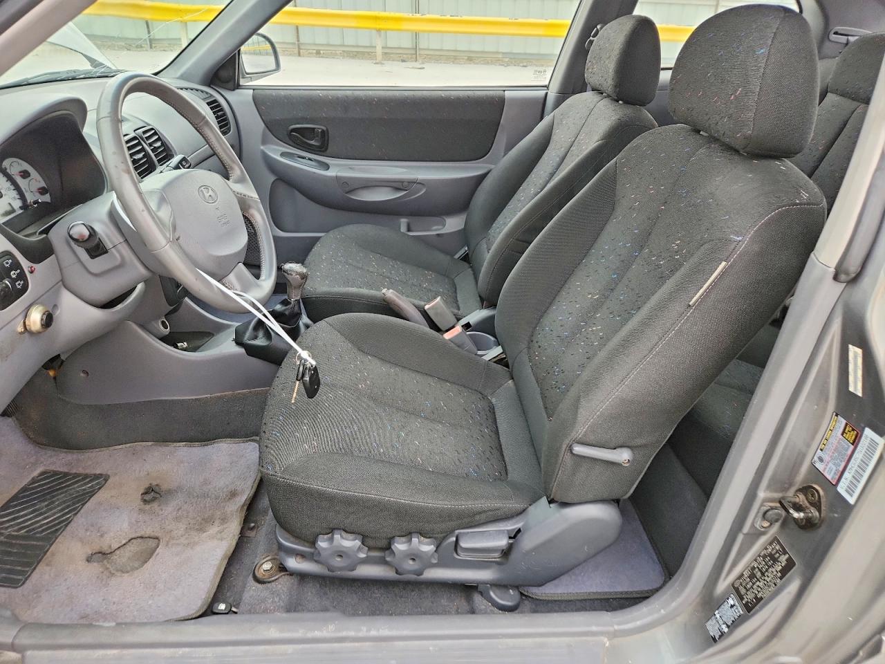 2005 Hyundai Accent Gs Gray vin: KMHCG35C75U322188
