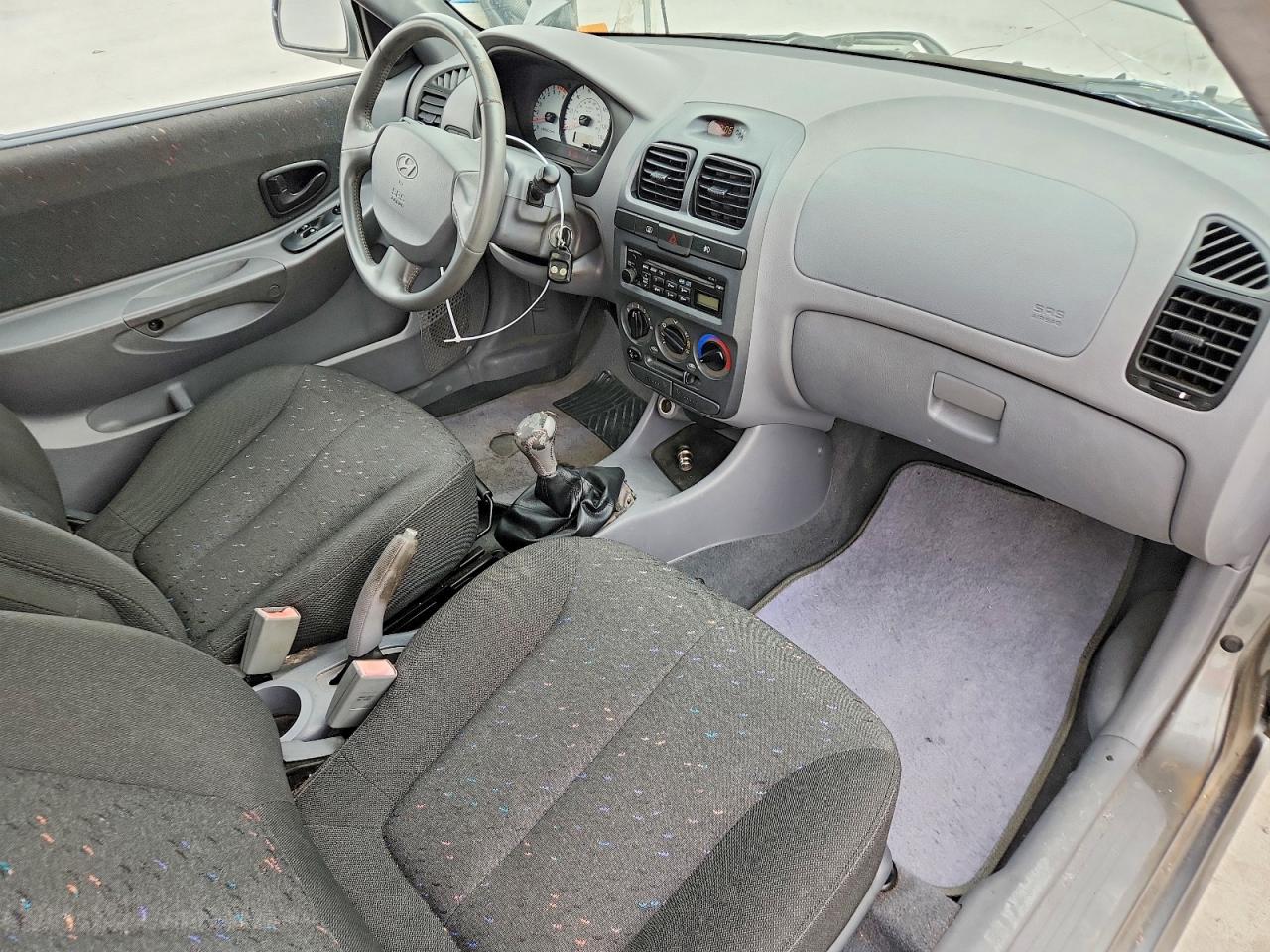 2005 Hyundai Accent Gs Gray vin: KMHCG35C75U322188