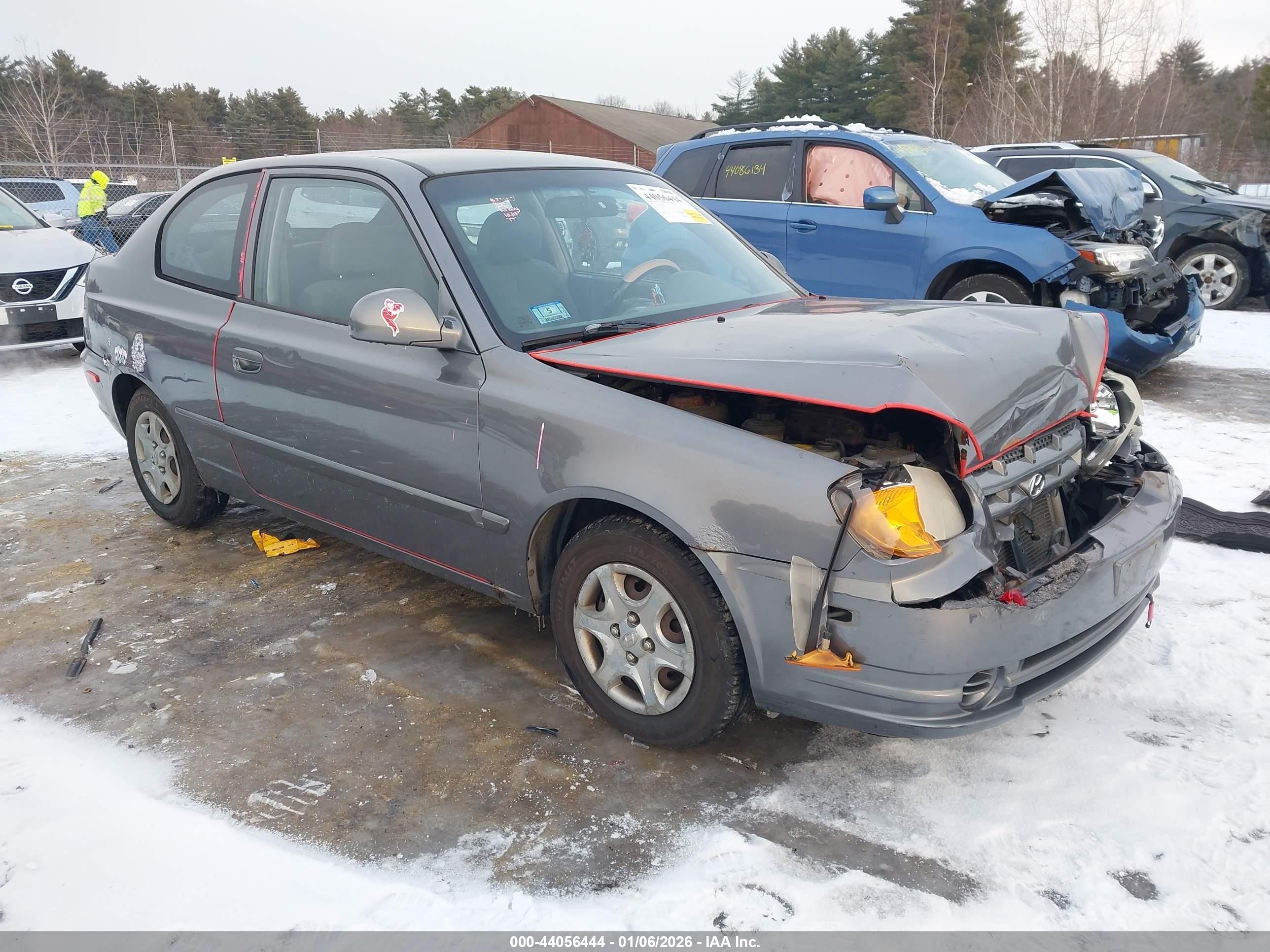 2005 Hyundai Accent Gls/gt Gray vin: KMHCG35C75U348547