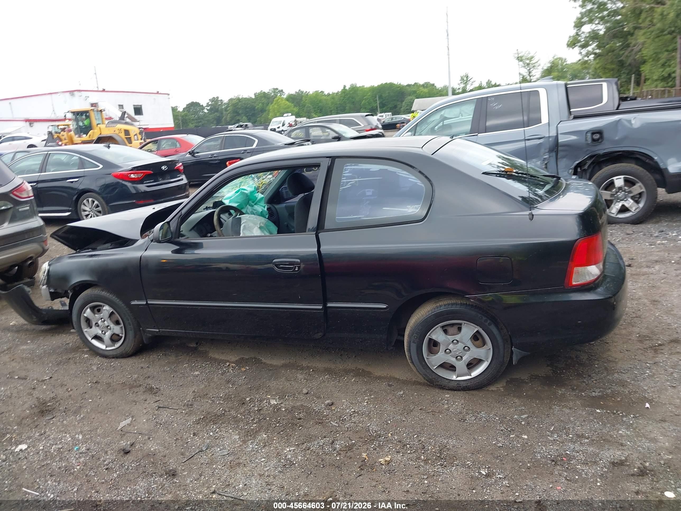 2001 Hyundai Accent Gs Black vin: KMHCG35C81U156404