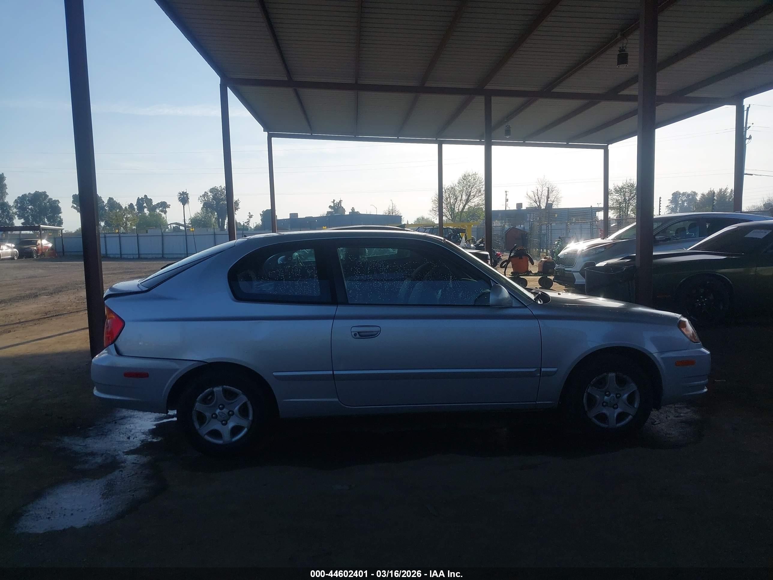 2005 Hyundai Accent Gls/gt Silver vin: KMHCG35C85U321308