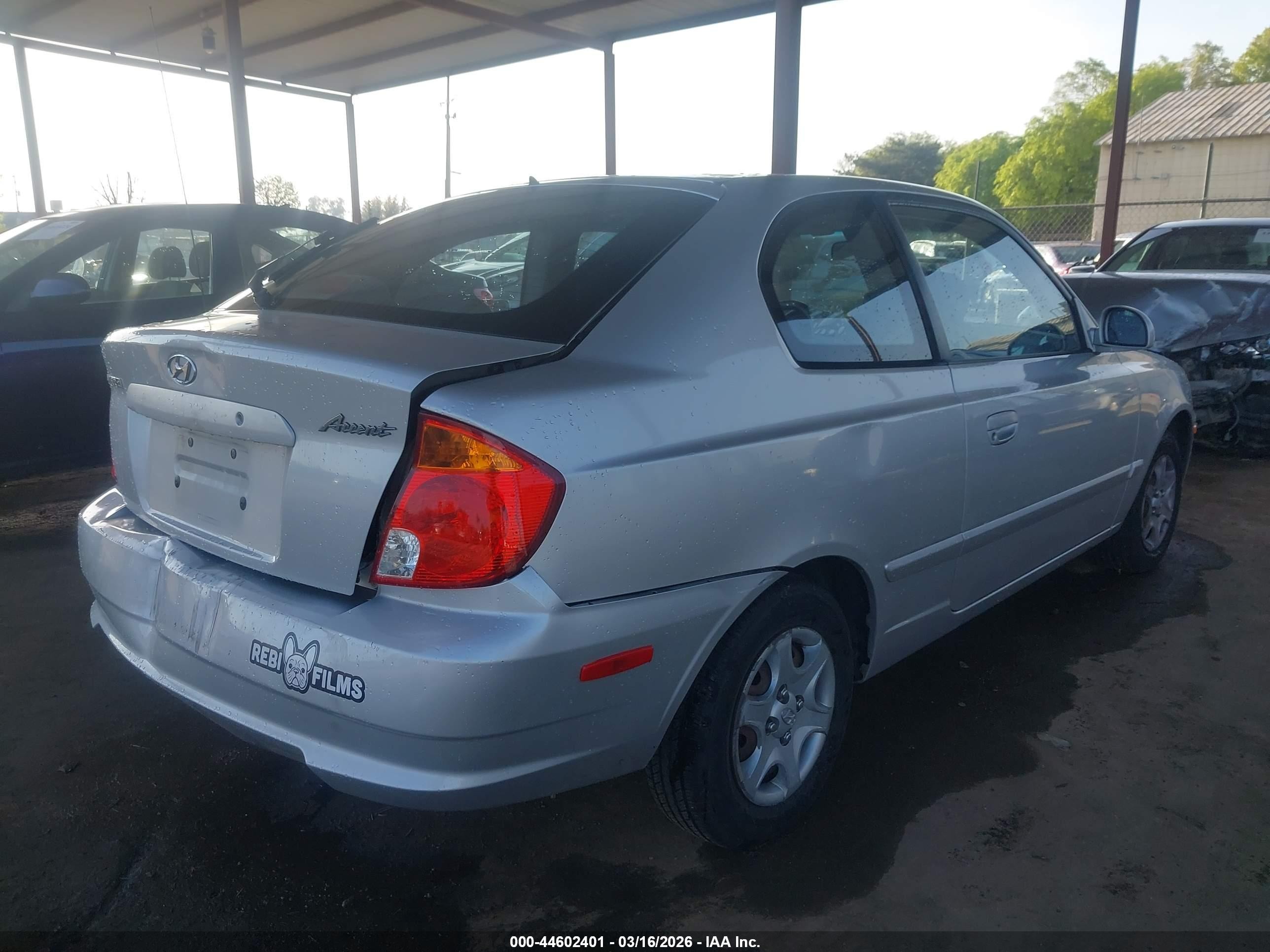 2005 Hyundai Accent Gls/gt Silver vin: KMHCG35C85U321308
