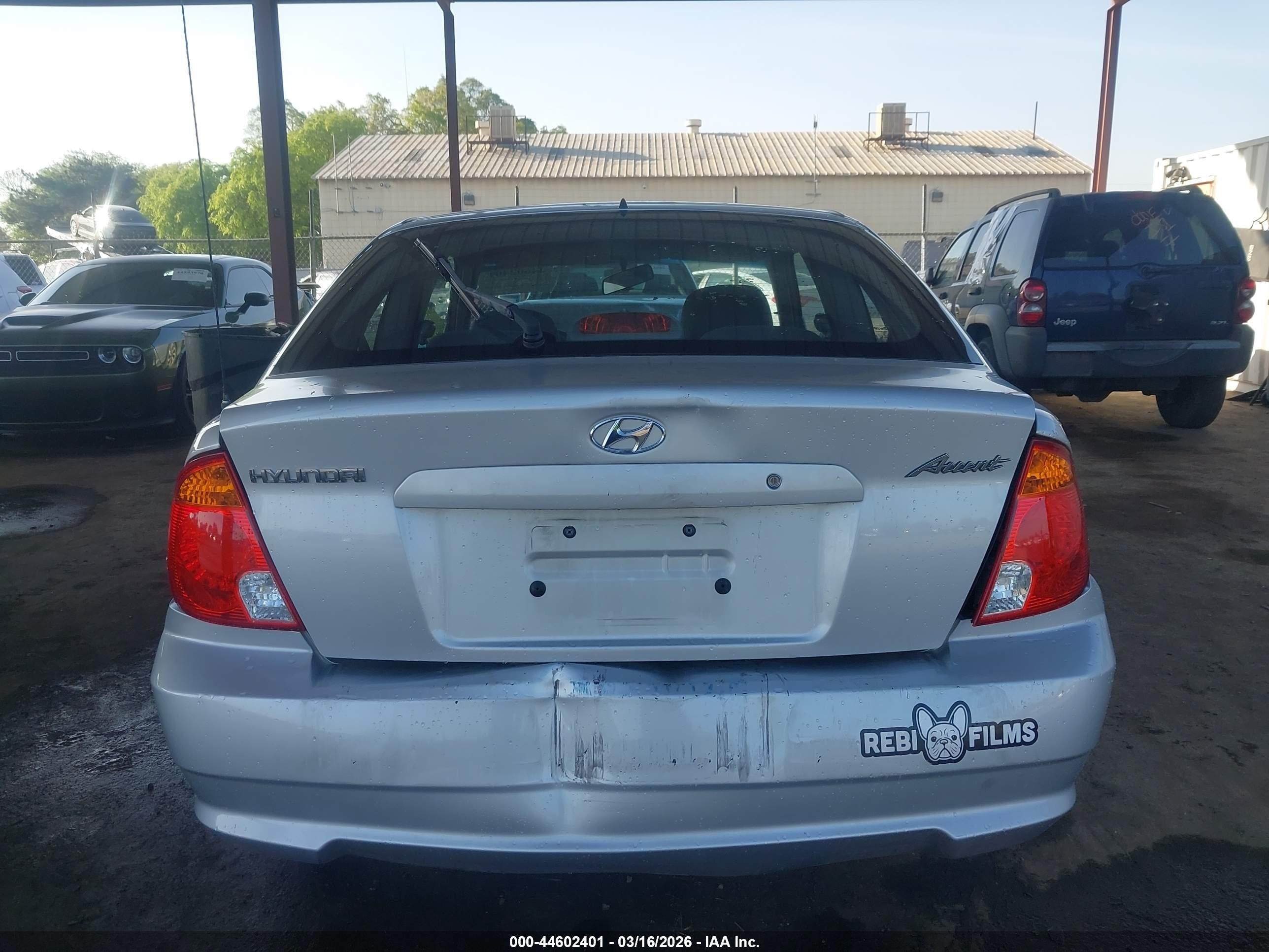 2005 Hyundai Accent Gls/gt Silver vin: KMHCG35C85U321308
