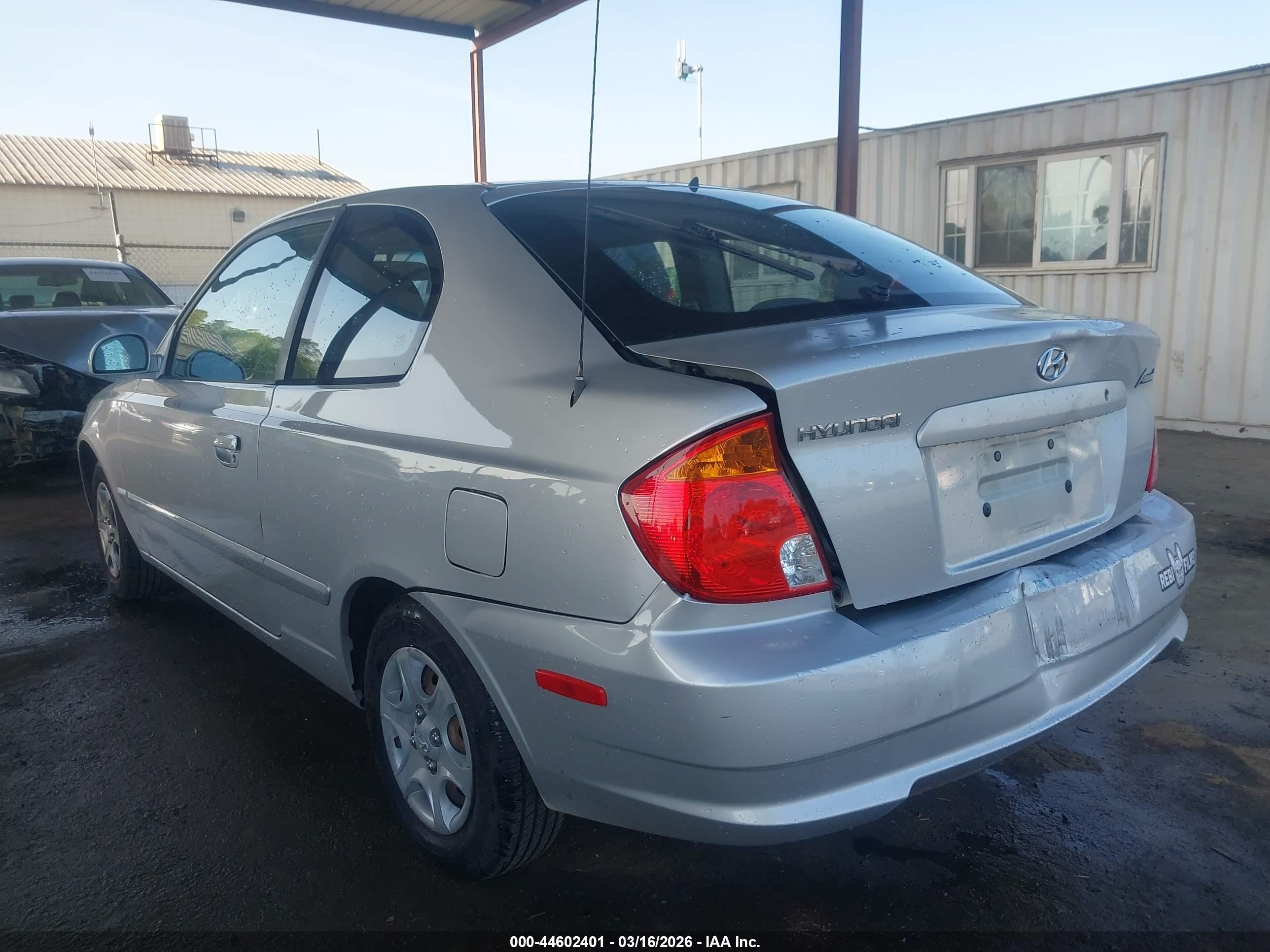 2005 Hyundai Accent Gls/gt Silver vin: KMHCG35C85U321308
