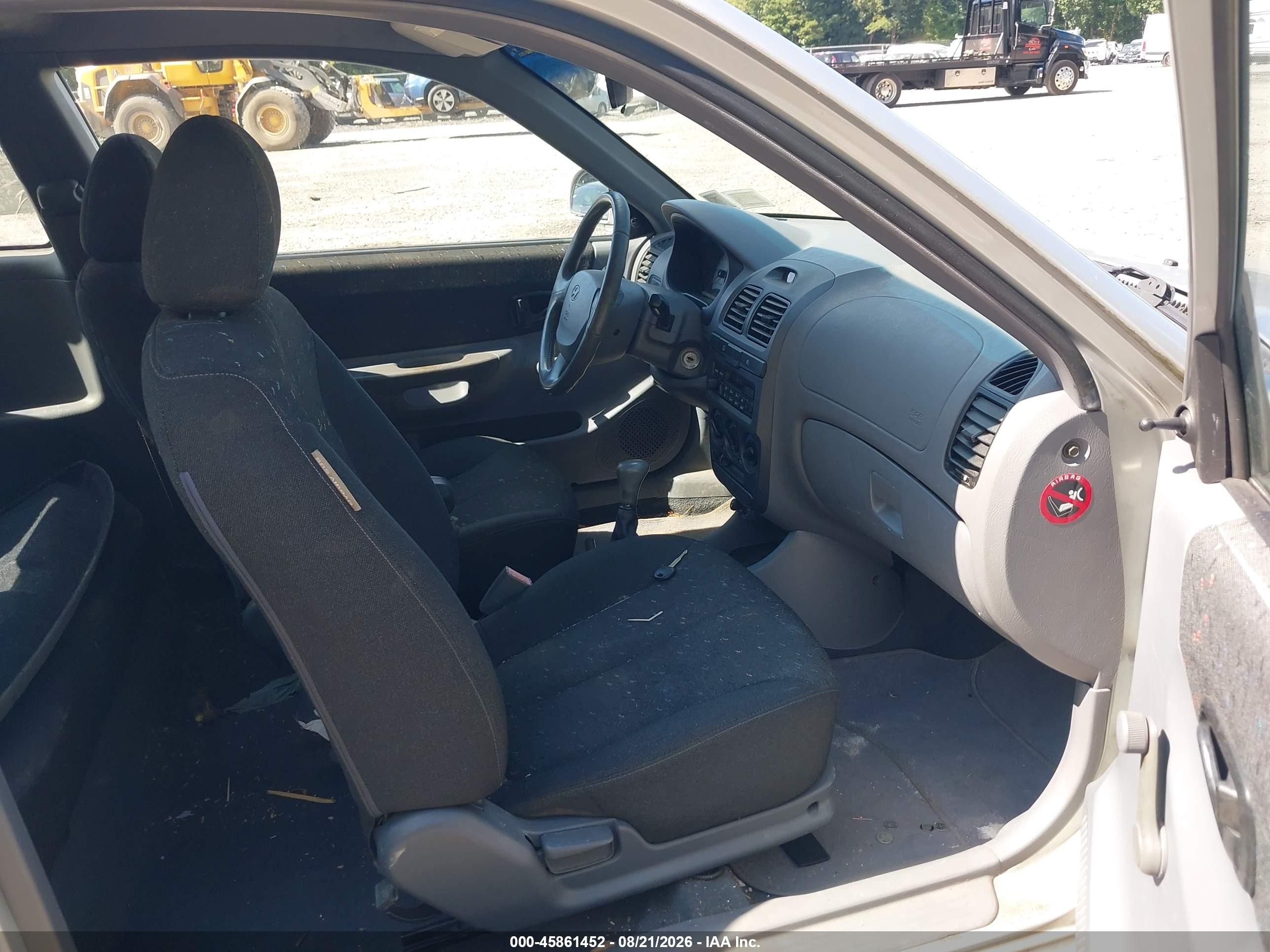 2005 Hyundai Accent Gls/gt Silver vin: KMHCG35C85U340103