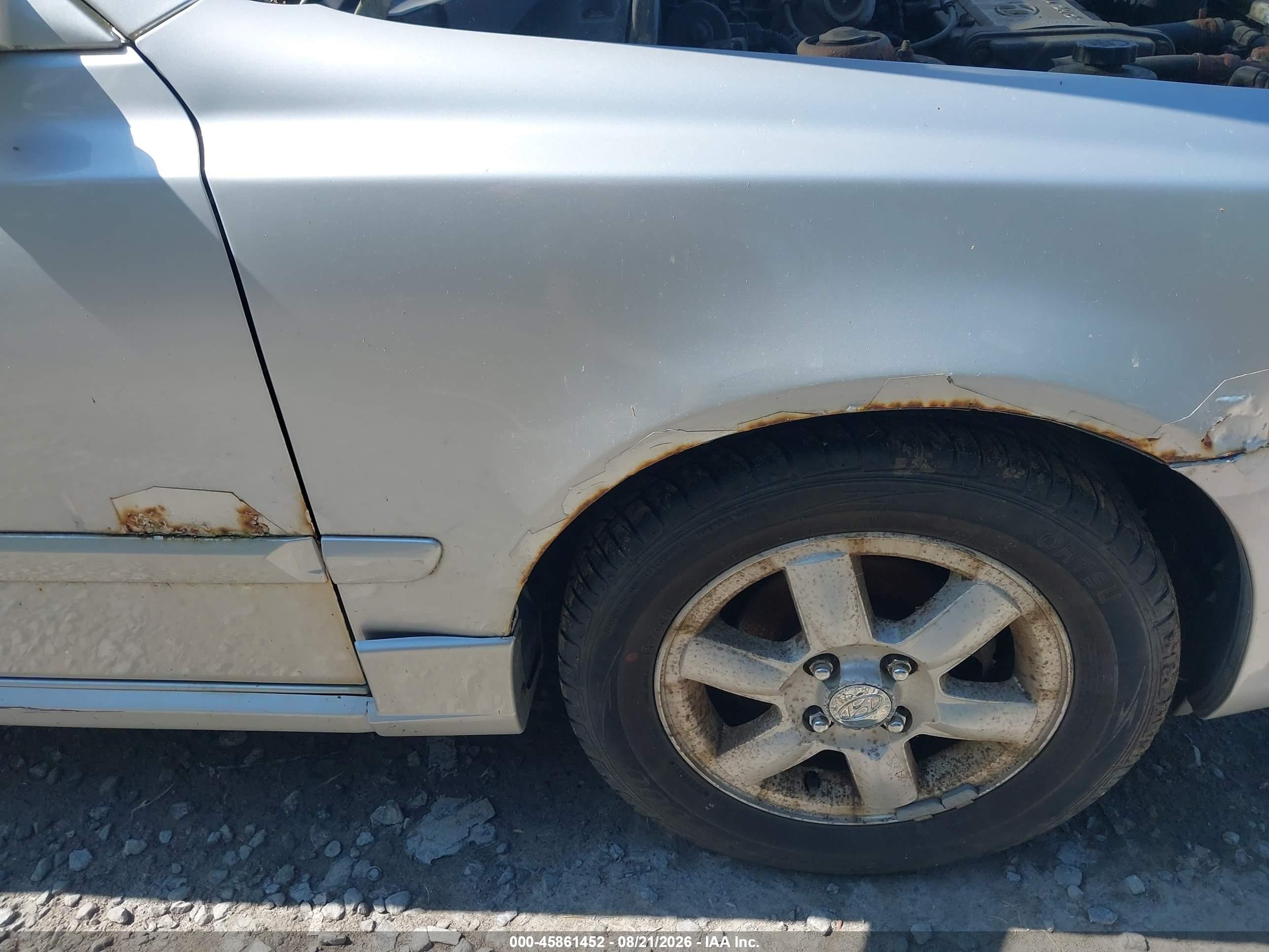2005 Hyundai Accent Gls/gt Silver vin: KMHCG35C85U340103