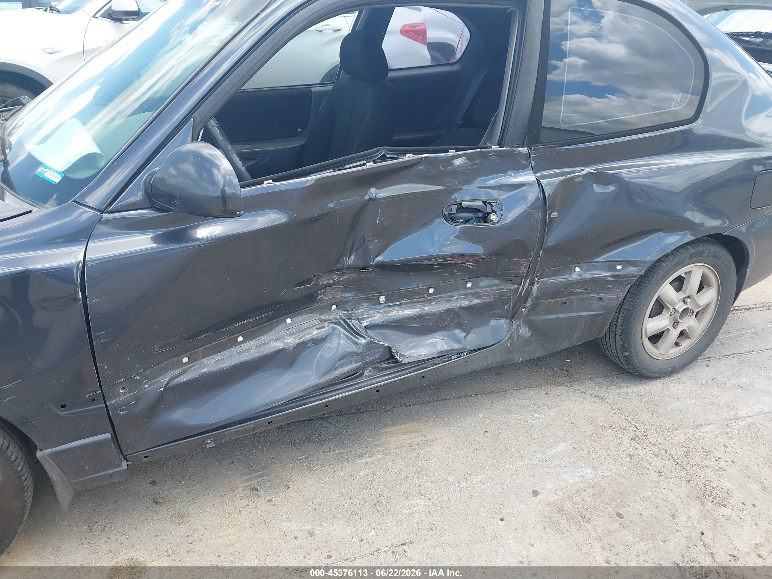 2005 Hyundai Accent Gls/gt Gray vin: KMHCG35C95U366631