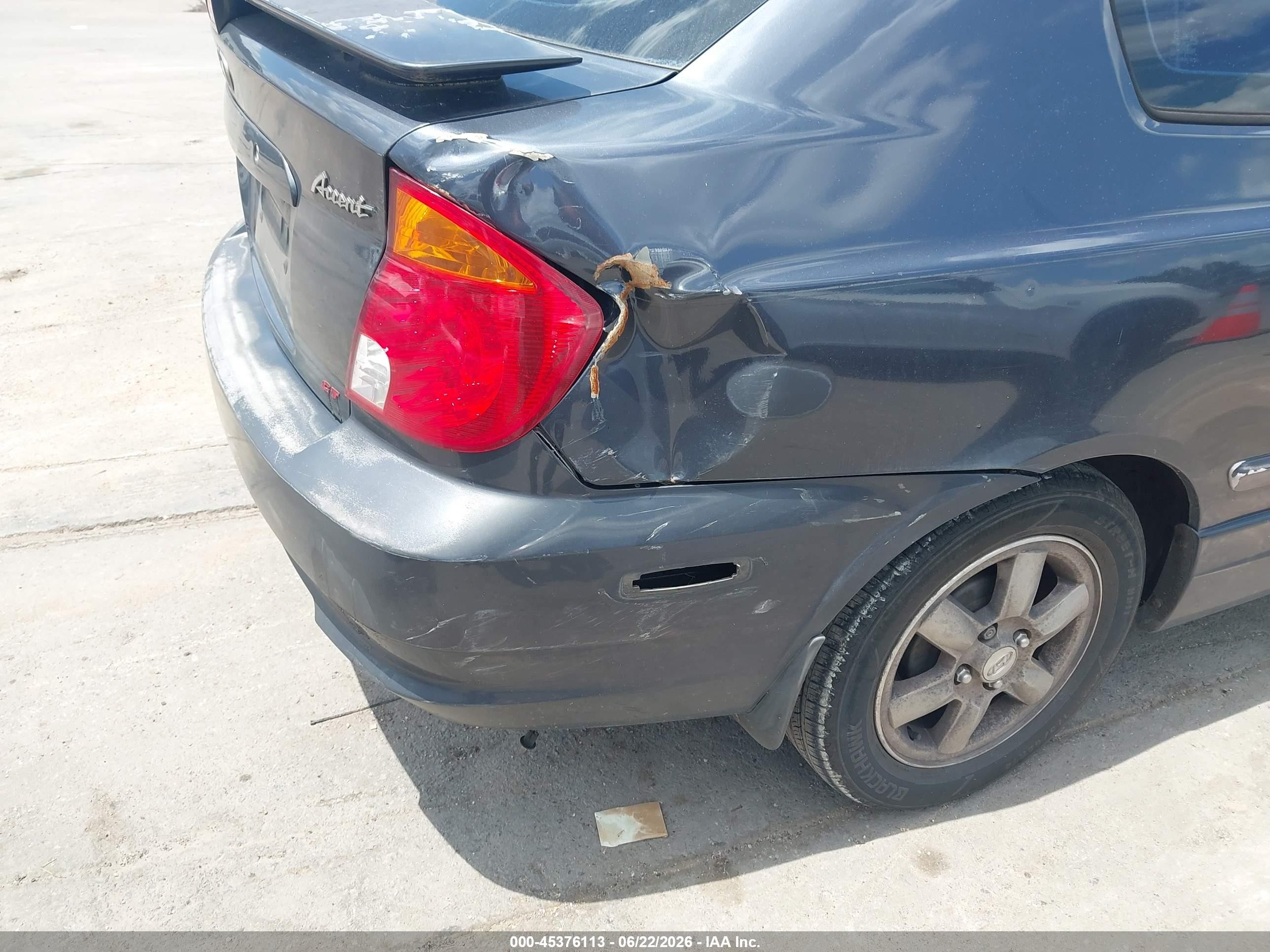 2005 Hyundai Accent Gls/gt Gray vin: KMHCG35C95U366631