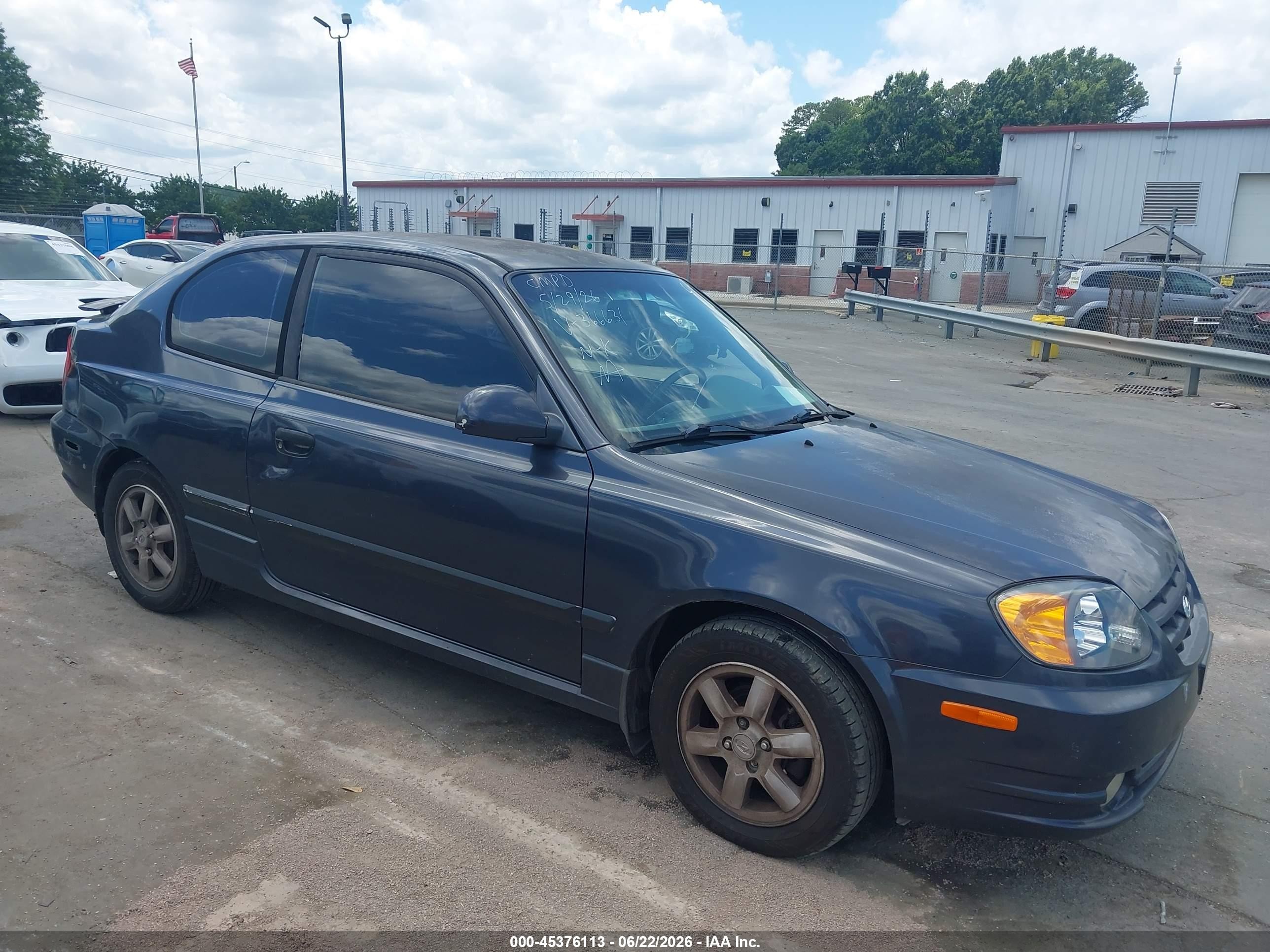 2005 Hyundai Accent Gls/gt Gray vin: KMHCG35C95U366631