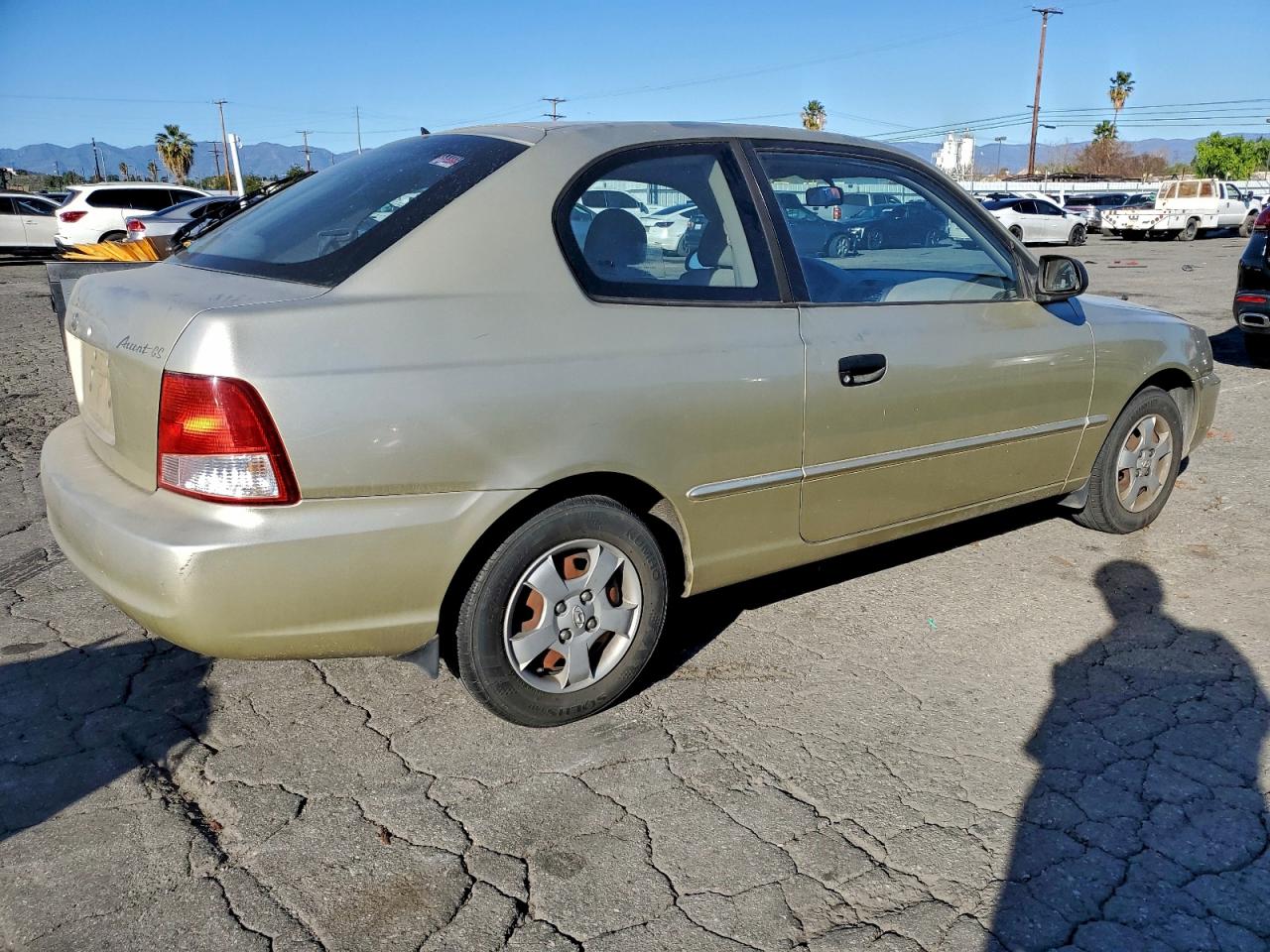 2001 Hyundai Accent Gs Gold vin: KMHCG35CX1U077011