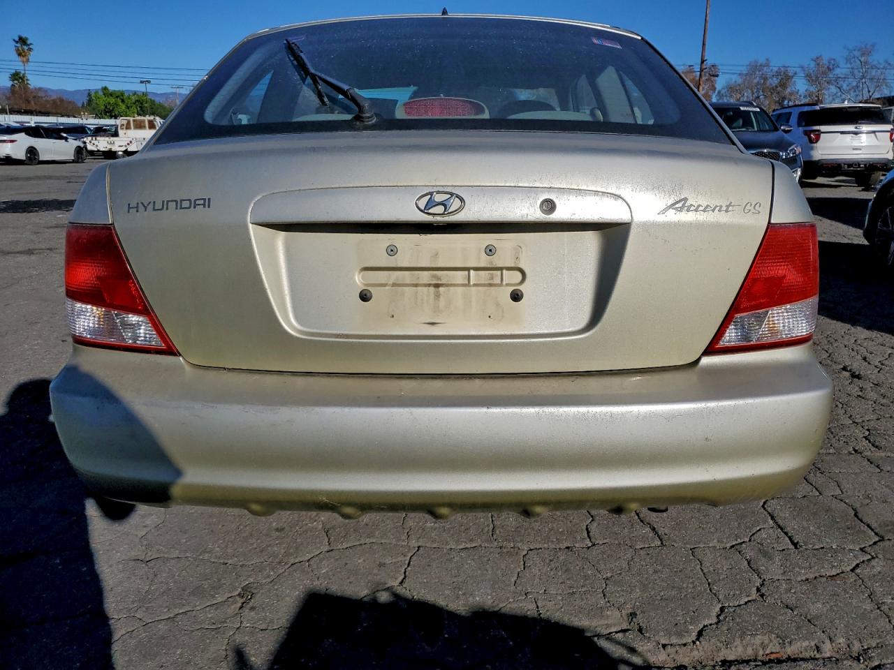 2001 Hyundai Accent Gs Gold vin: KMHCG35CX1U077011
