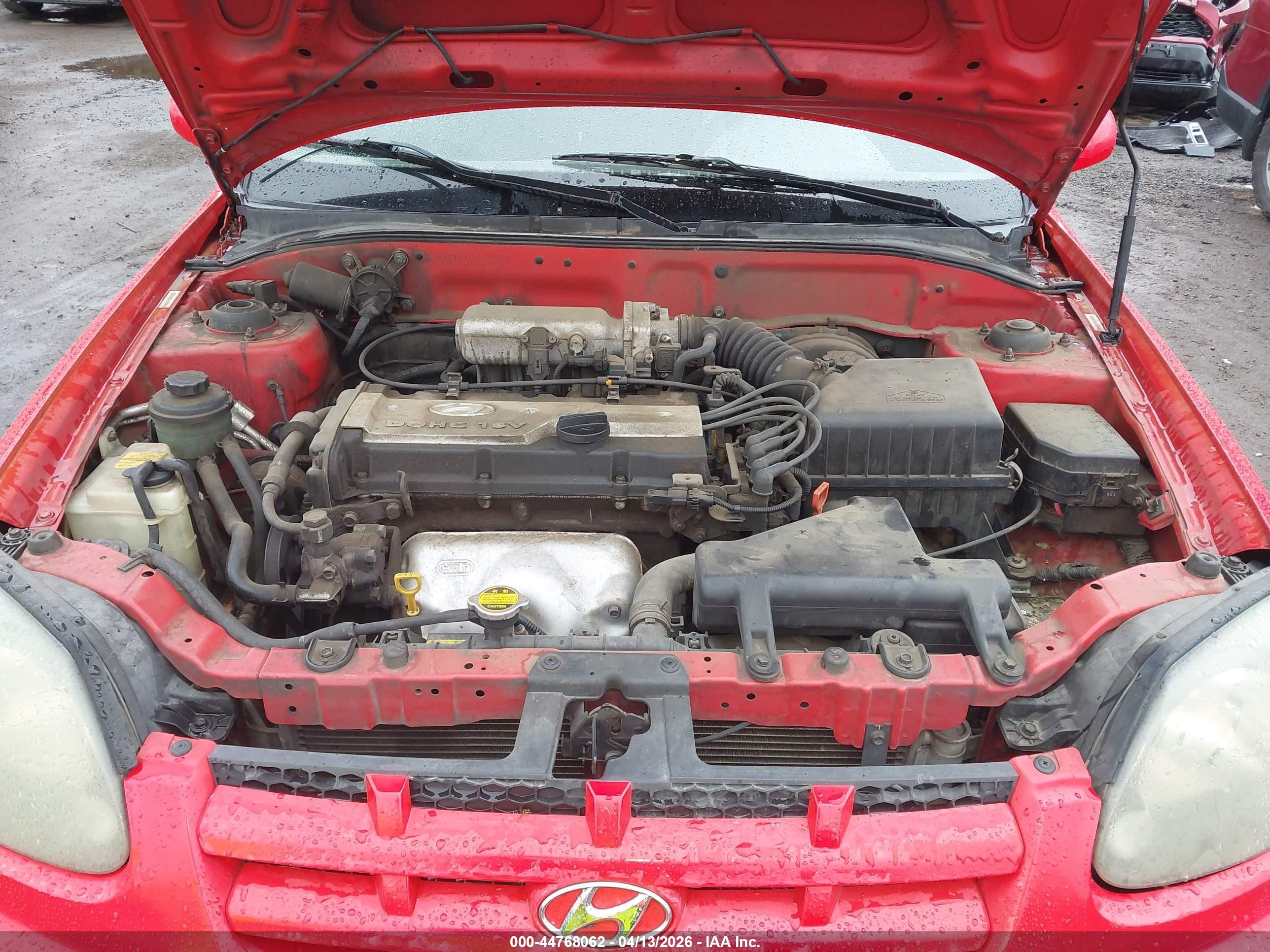 2004 Hyundai Accent Gl/gt Red vin: KMHCG35CX4U280050