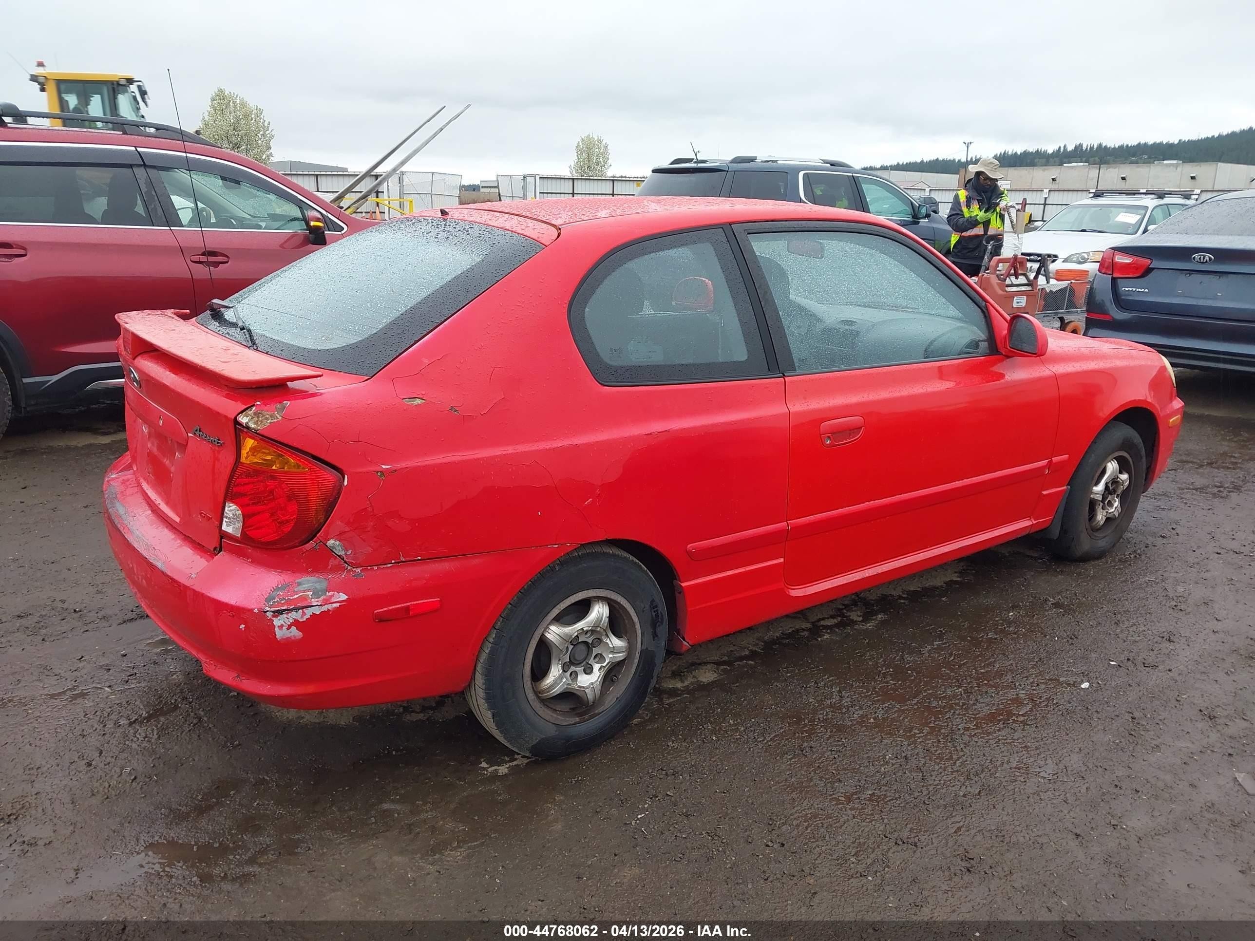 2004 Hyundai Accent Gl/gt Red vin: KMHCG35CX4U280050