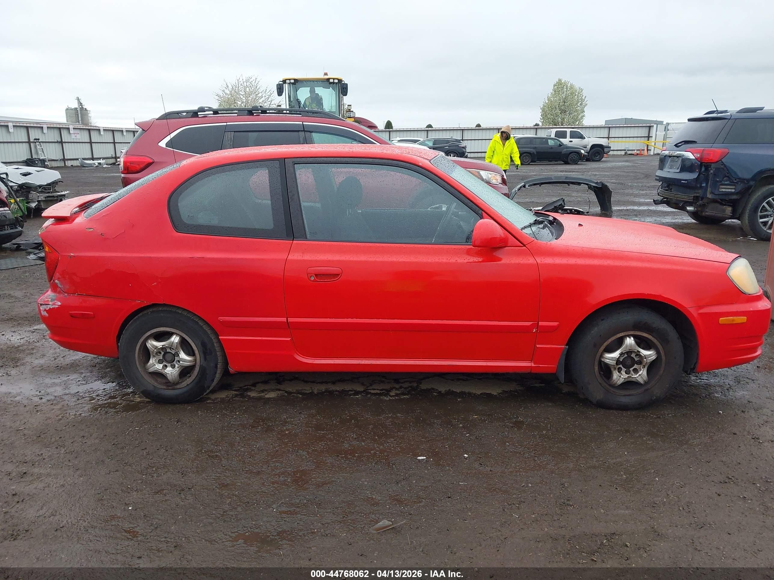 2004 Hyundai Accent Gl/gt Red vin: KMHCG35CX4U280050