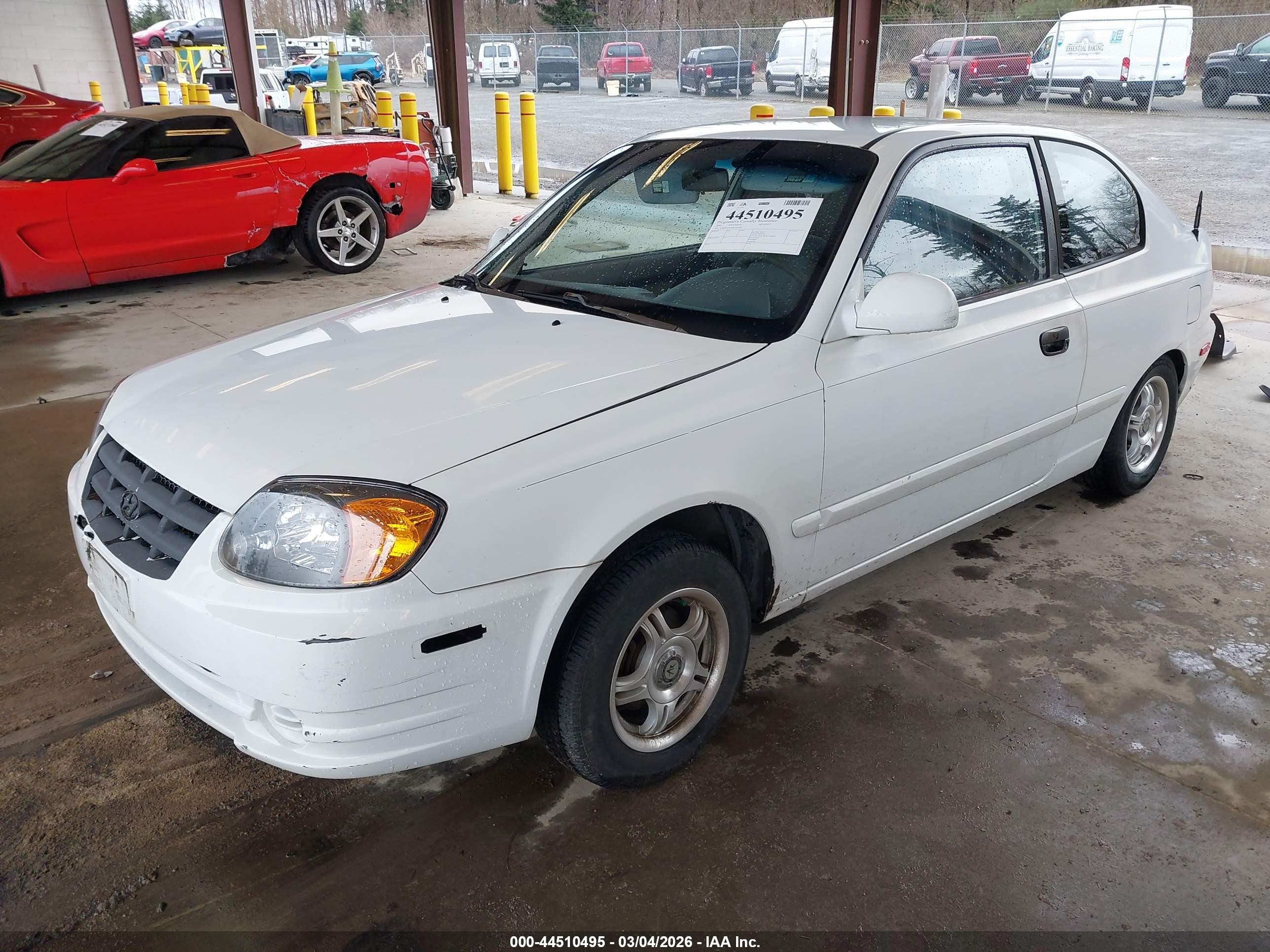 2004 Hyundai Accent Gl/gt White vin: KMHCG35CX4U310258