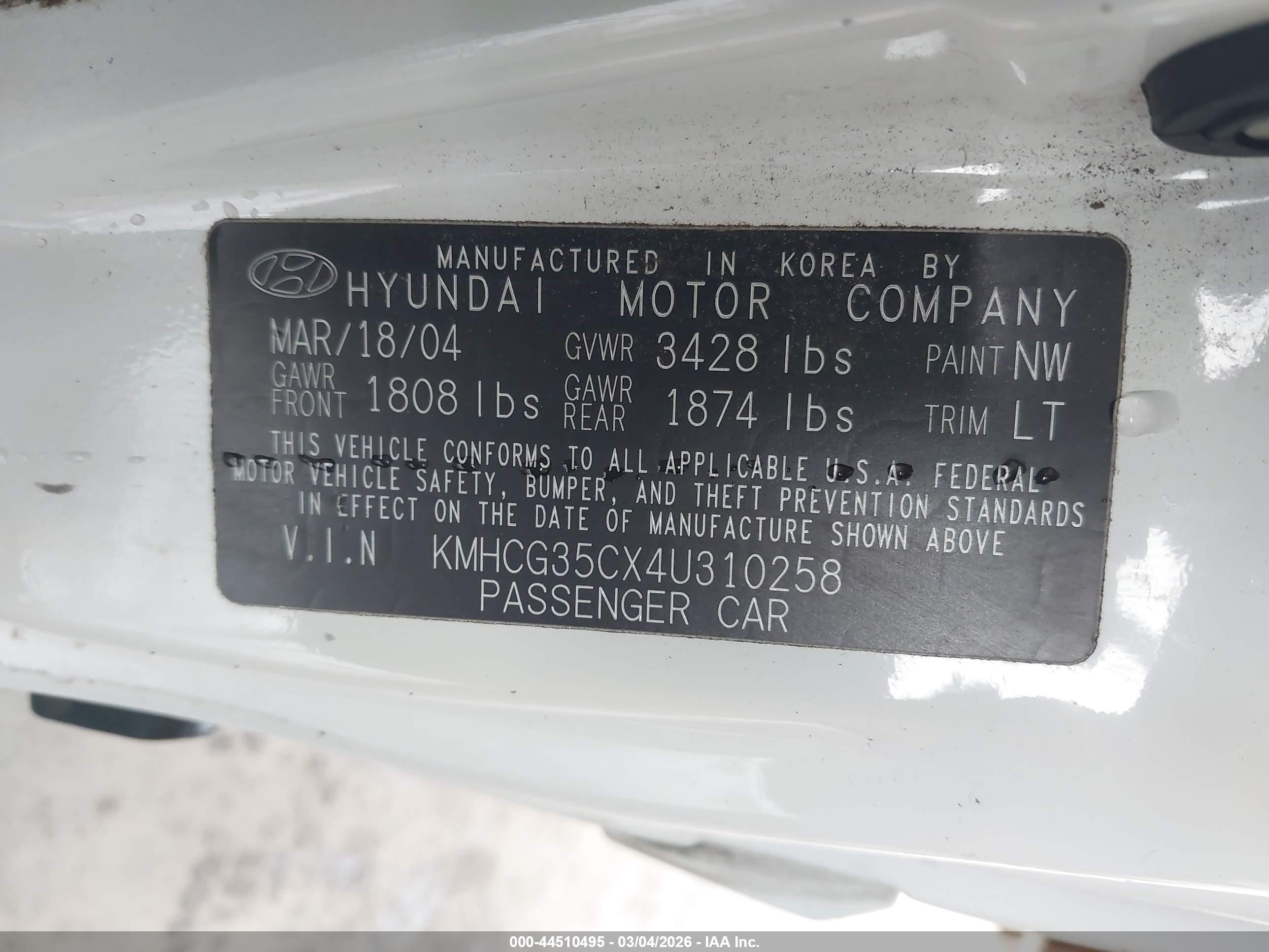 2004 Hyundai Accent Gl/gt White vin: KMHCG35CX4U310258