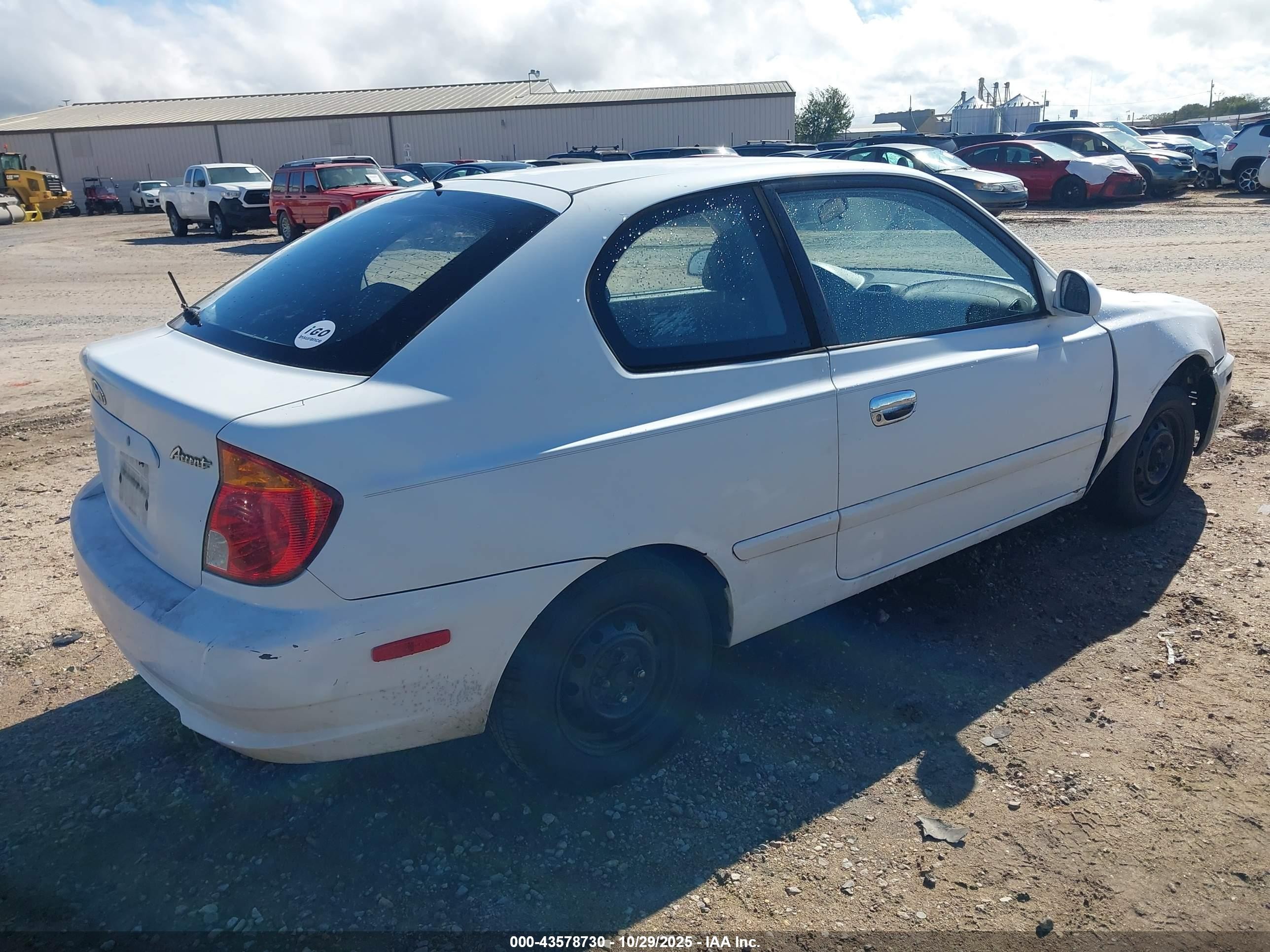 2004 Hyundai Accent Gl/gt White vin: KMHCG35CX4U312835