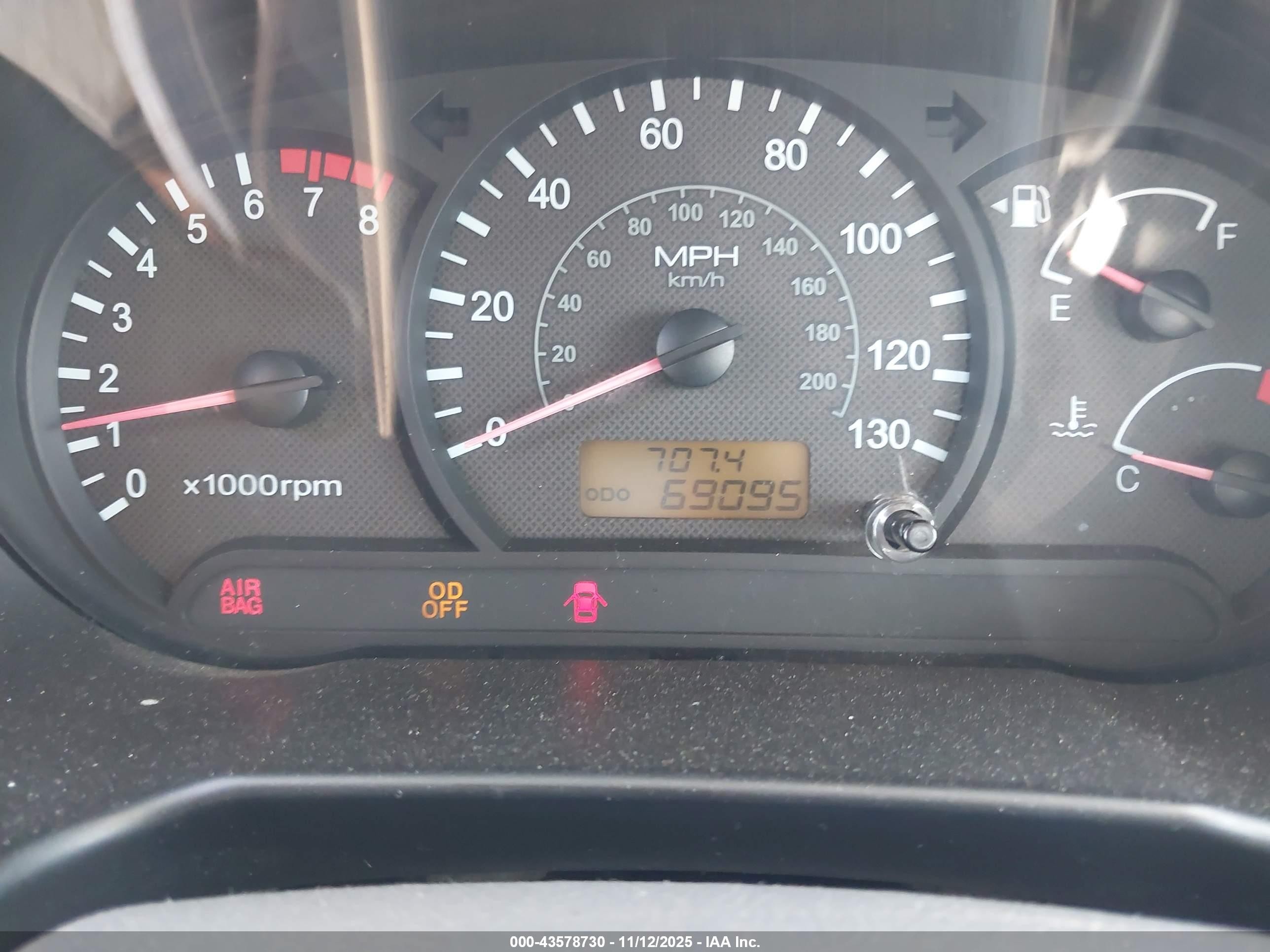2004 Hyundai Accent Gl/gt White vin: KMHCG35CX4U312835