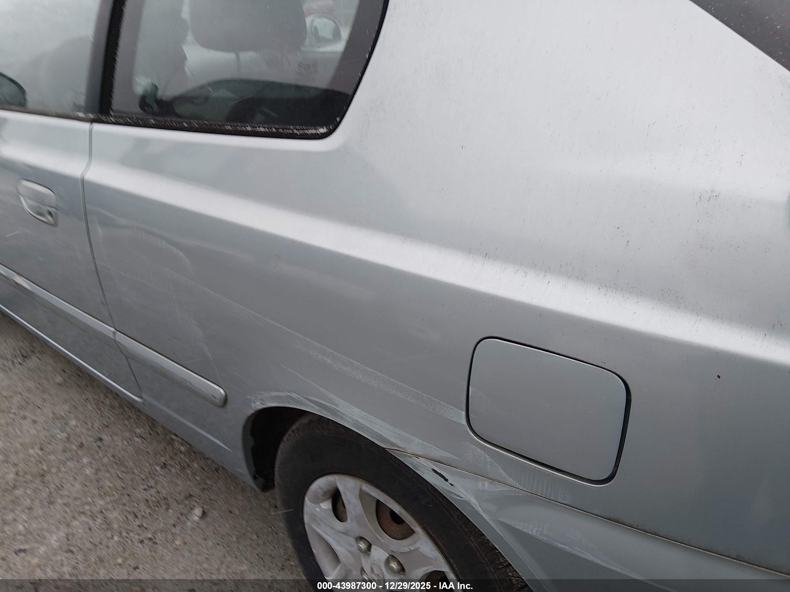 2005 Hyundai Accent Gls/gt Light Blue vin: KMHCG35CX5U341186
