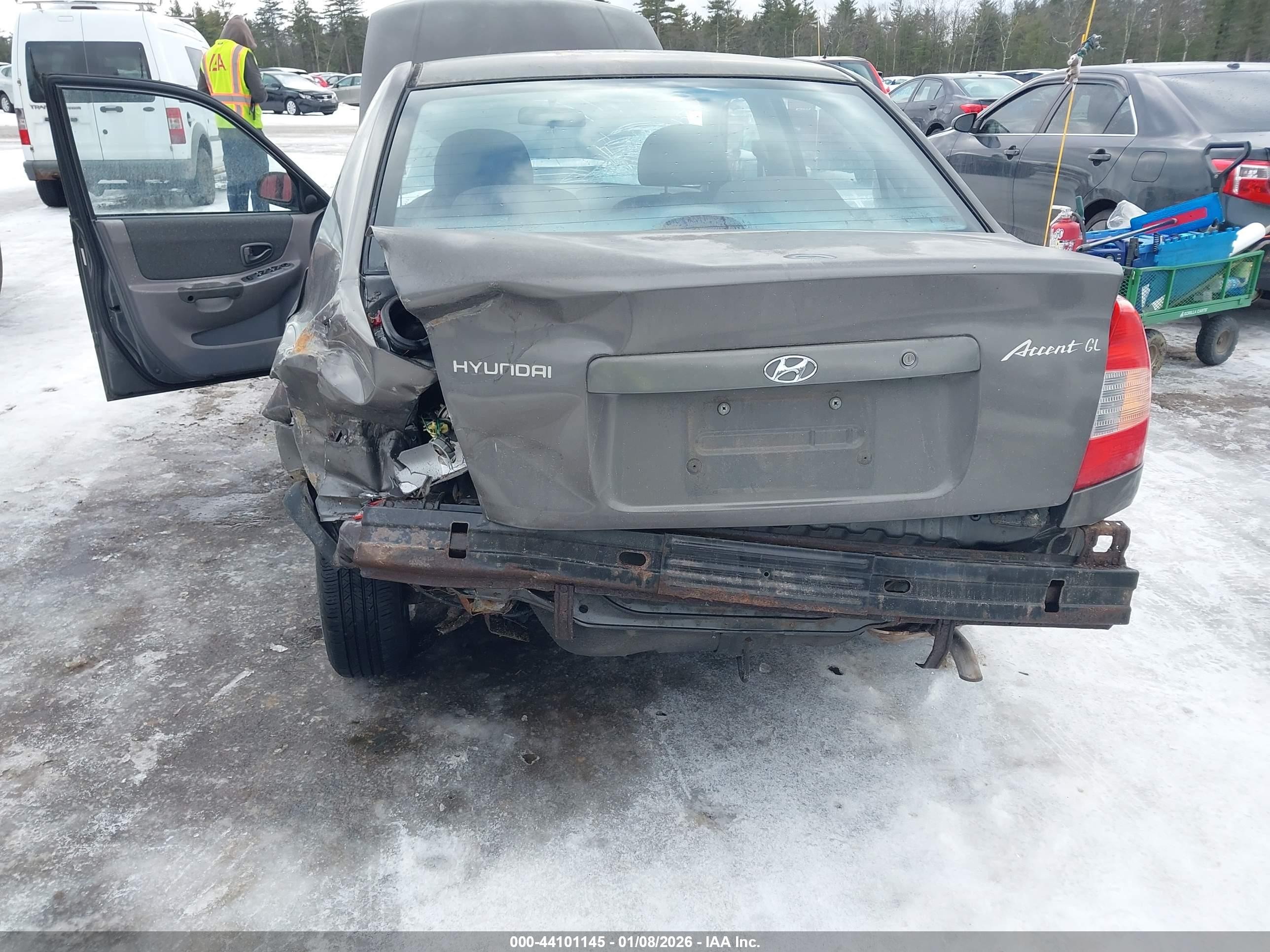 2001 Hyundai Accent Gl Серый vin: KMHCG45C01U250671