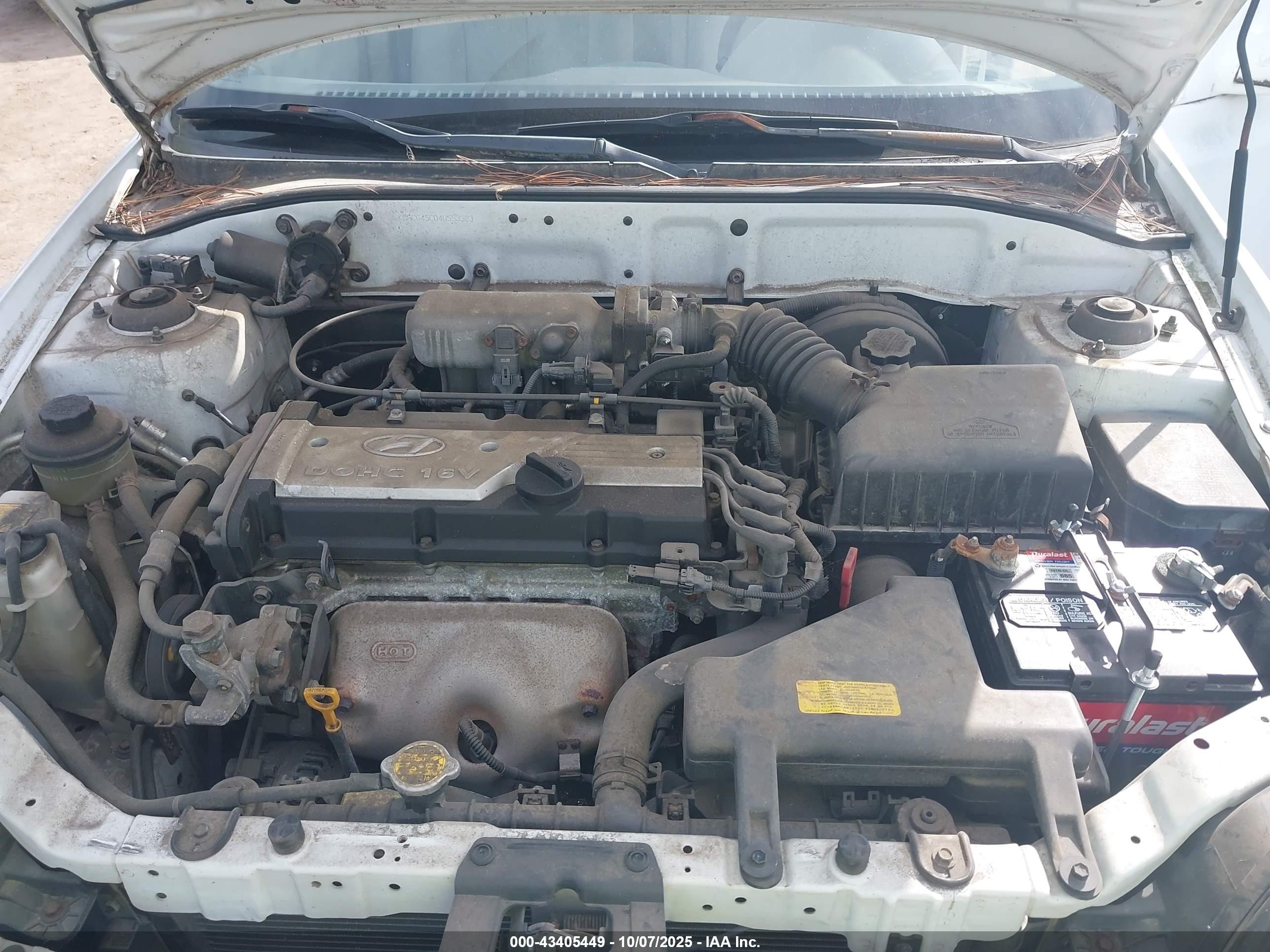 2004 Hyundai Accent Gl White vin: KMHCG45C04U553583