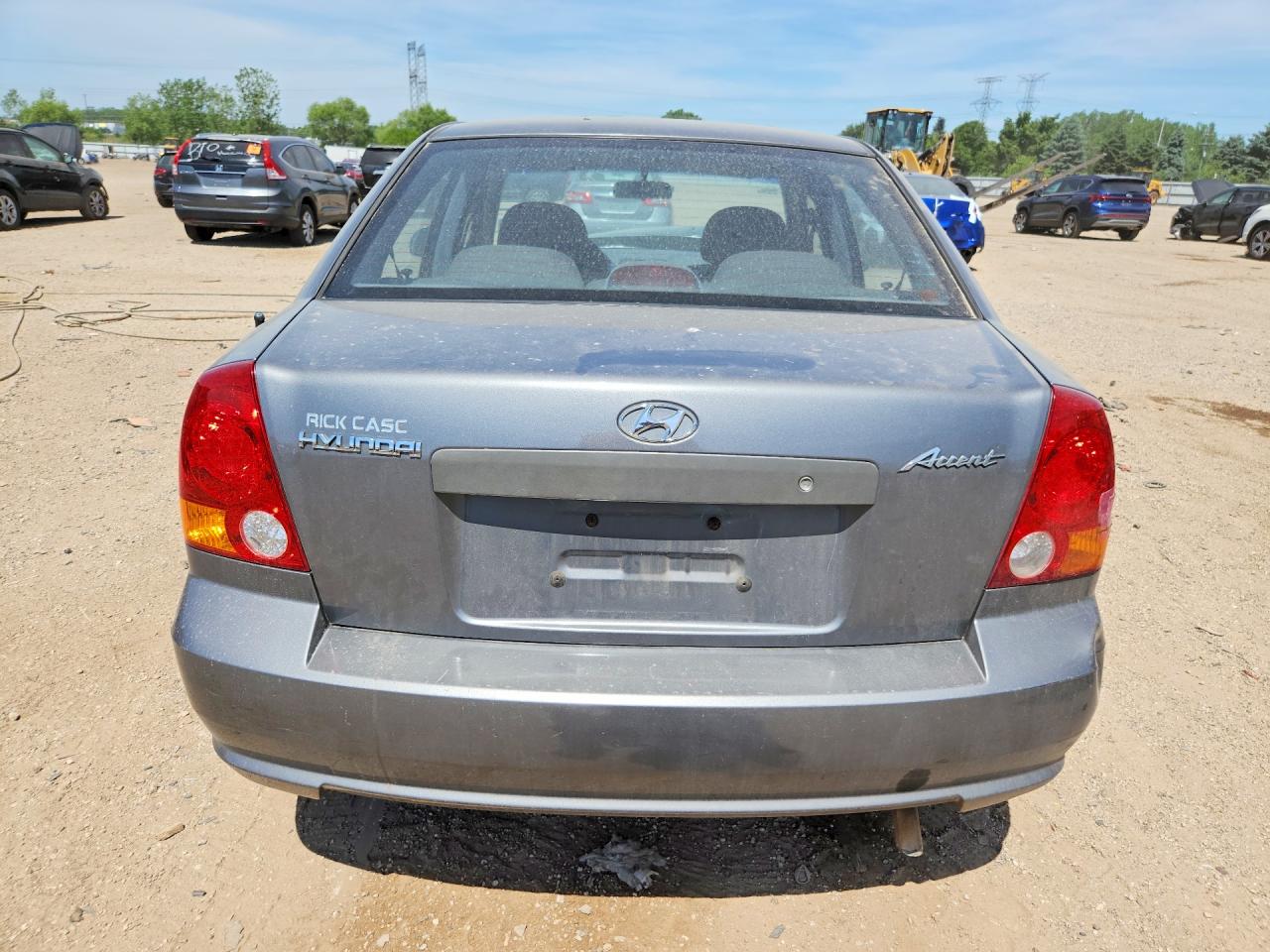 2004 Hyundai Accent Gl Gray vin: KMHCG45C04U572411
