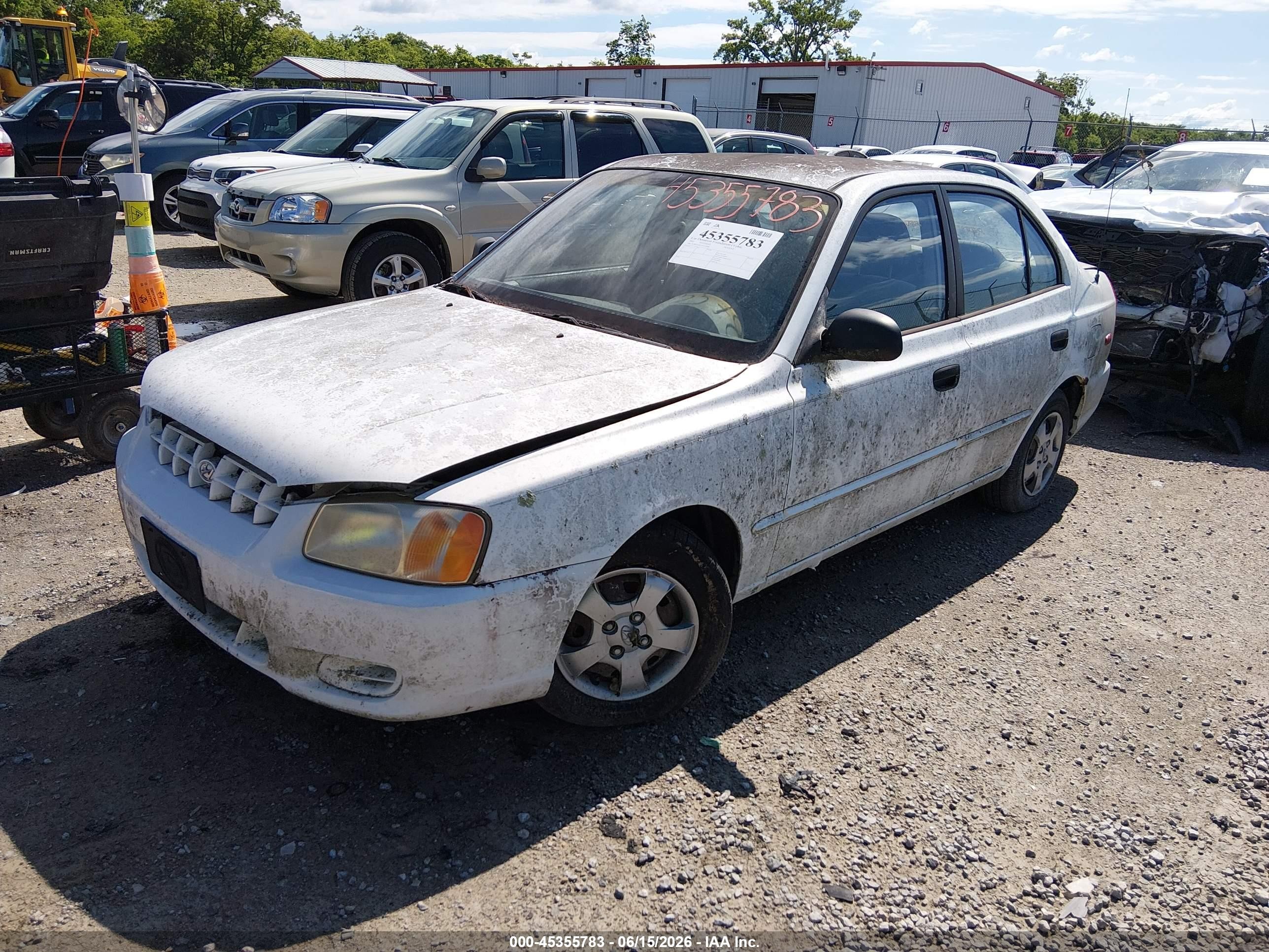 2002 Hyundai Accent Gl White vin: KMHCG45C12U275080