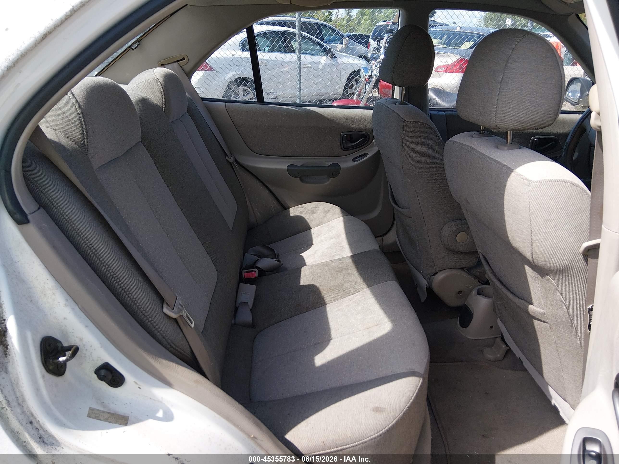 2002 Hyundai Accent Gl White vin: KMHCG45C12U275080